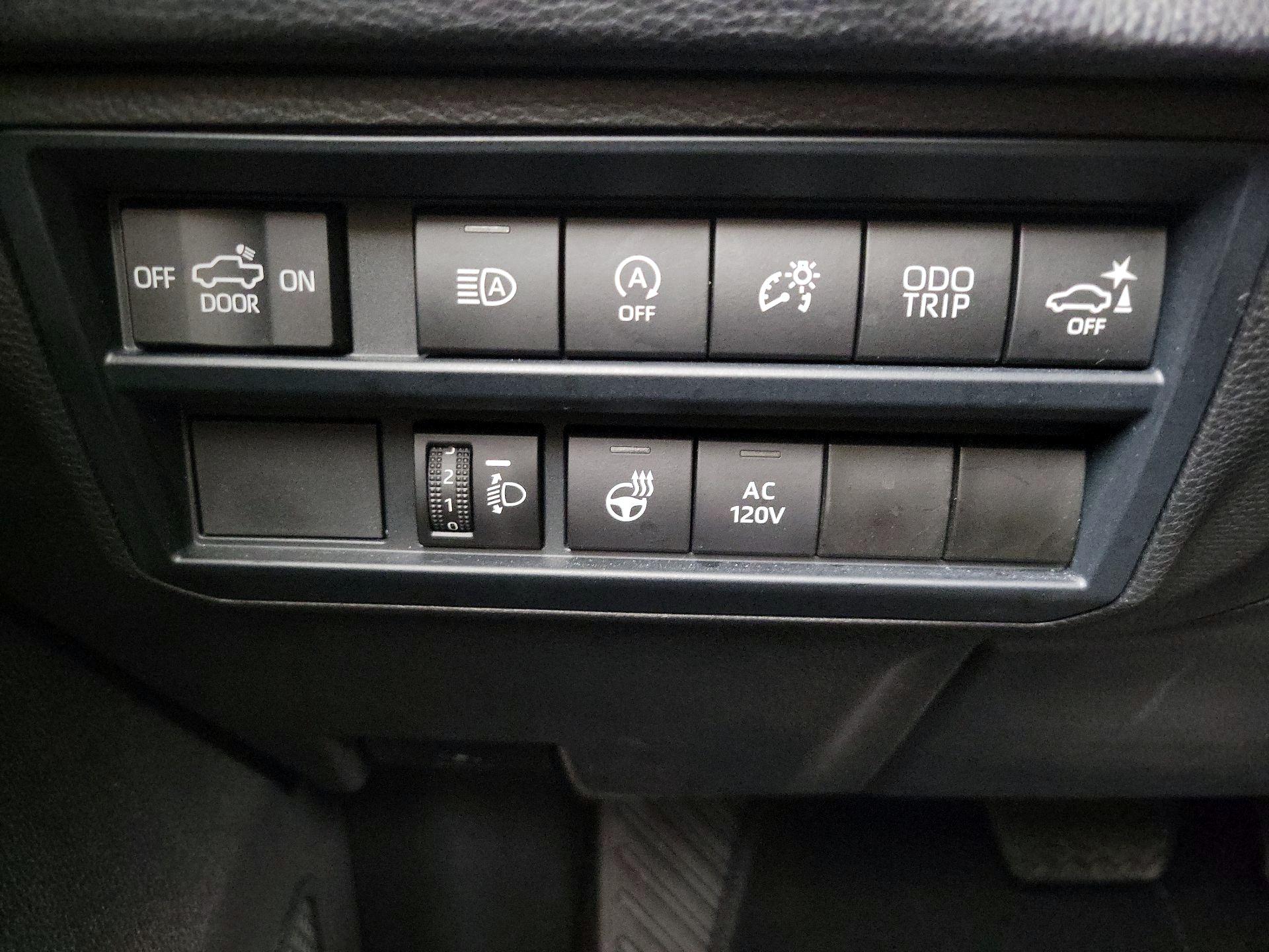 Thumbnail: 2022 Toyota Tundra - 13