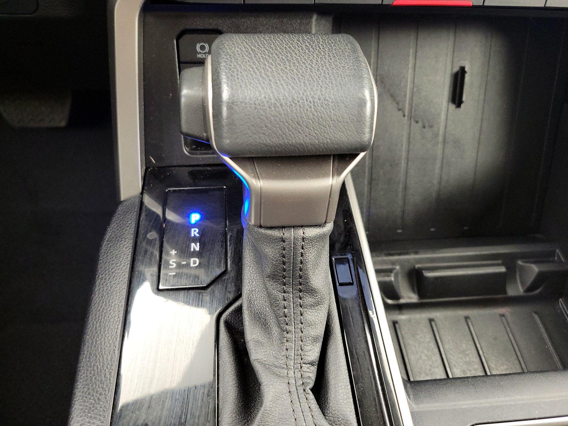 Thumbnail: 2022 Toyota Tundra - 17