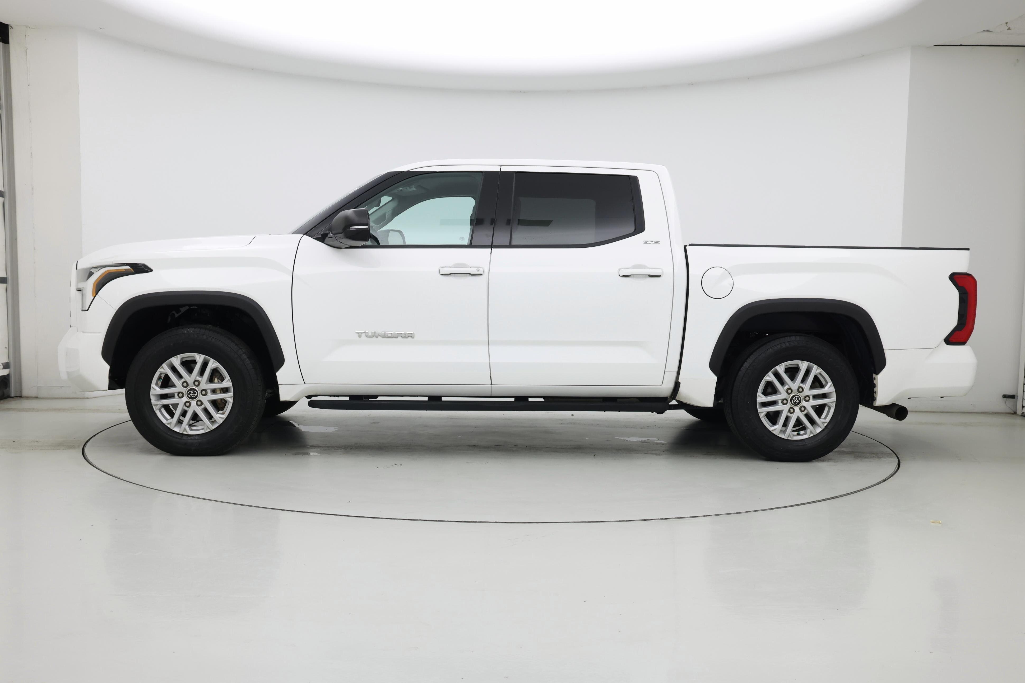 Thumbnail: 2022 Toyota Tundra - 3