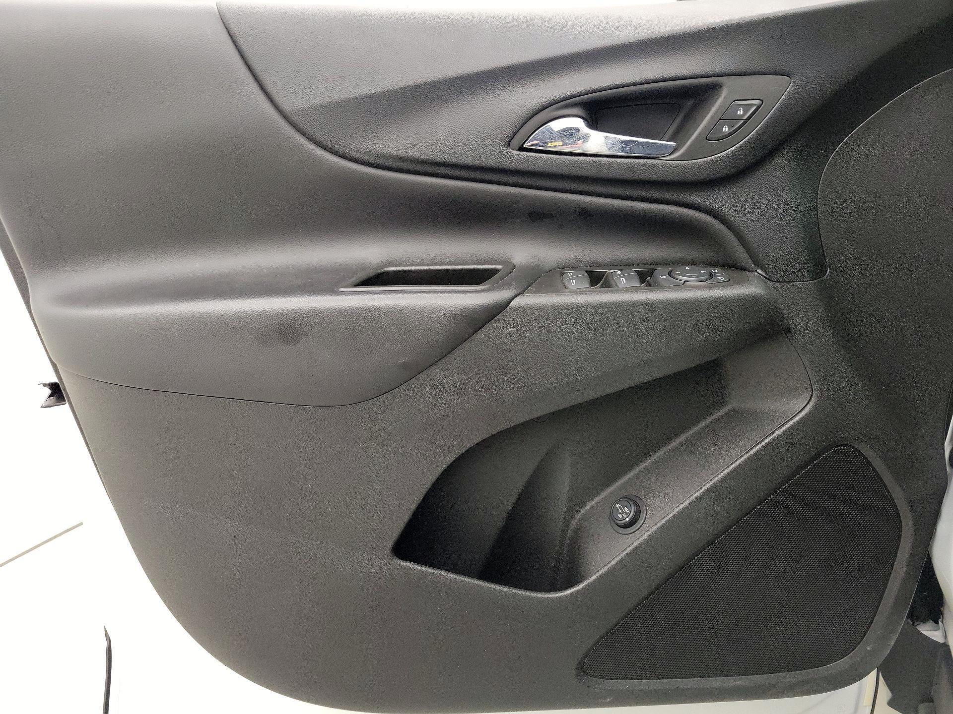 Thumbnail: 2022 Chevrolet Equinox - 12