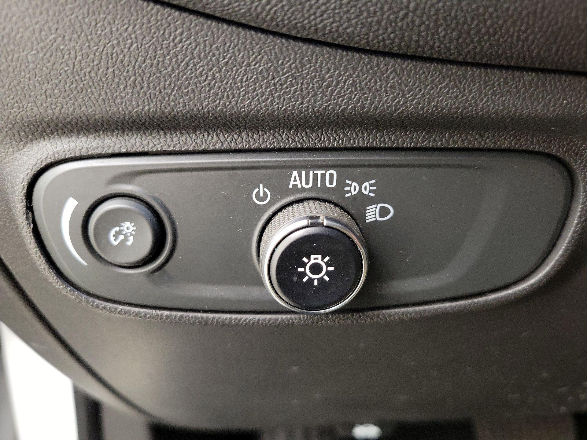 Thumbnail: 2022 Chevrolet Equinox - 13