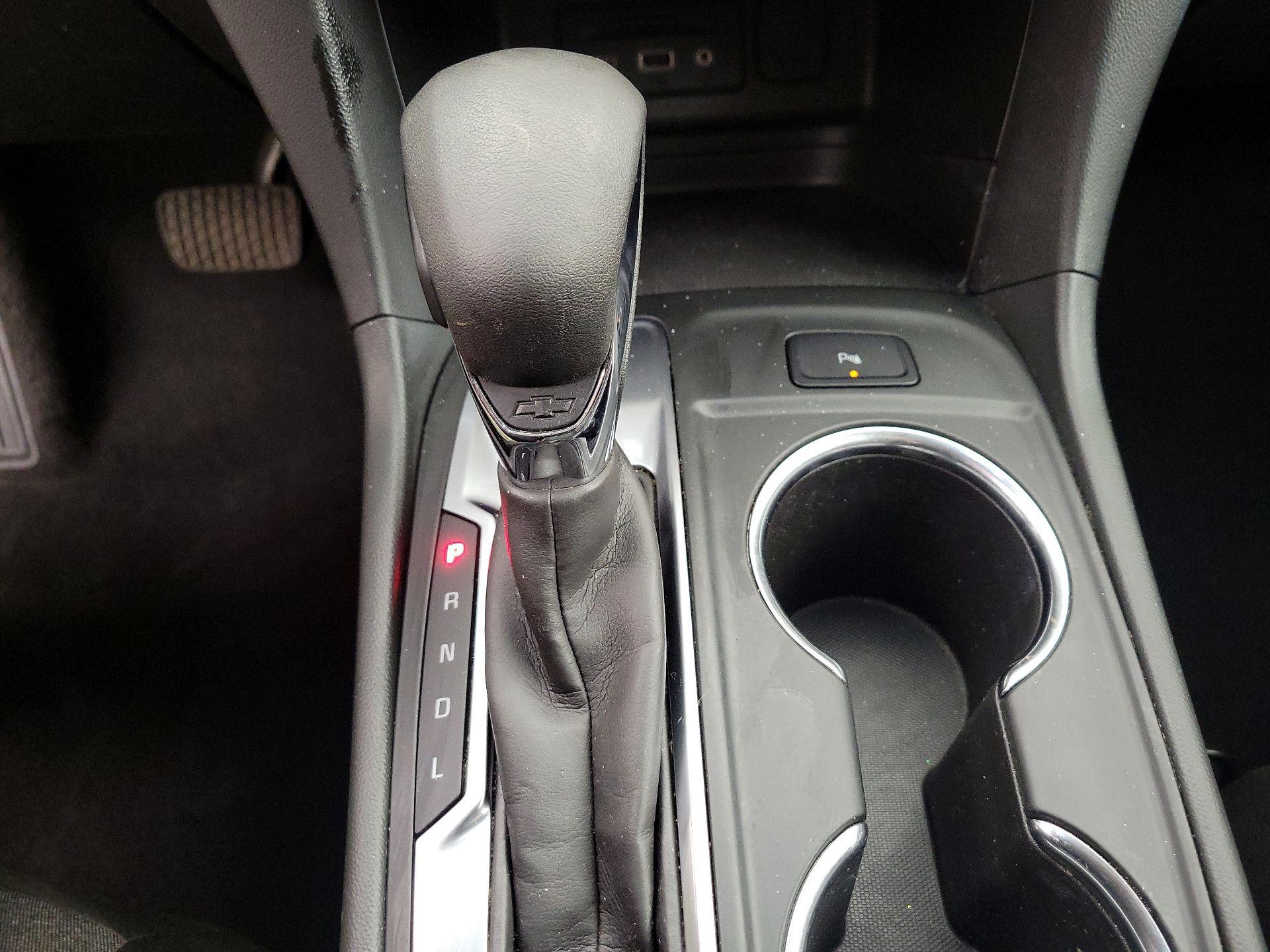 Thumbnail: 2022 Chevrolet Equinox - 18