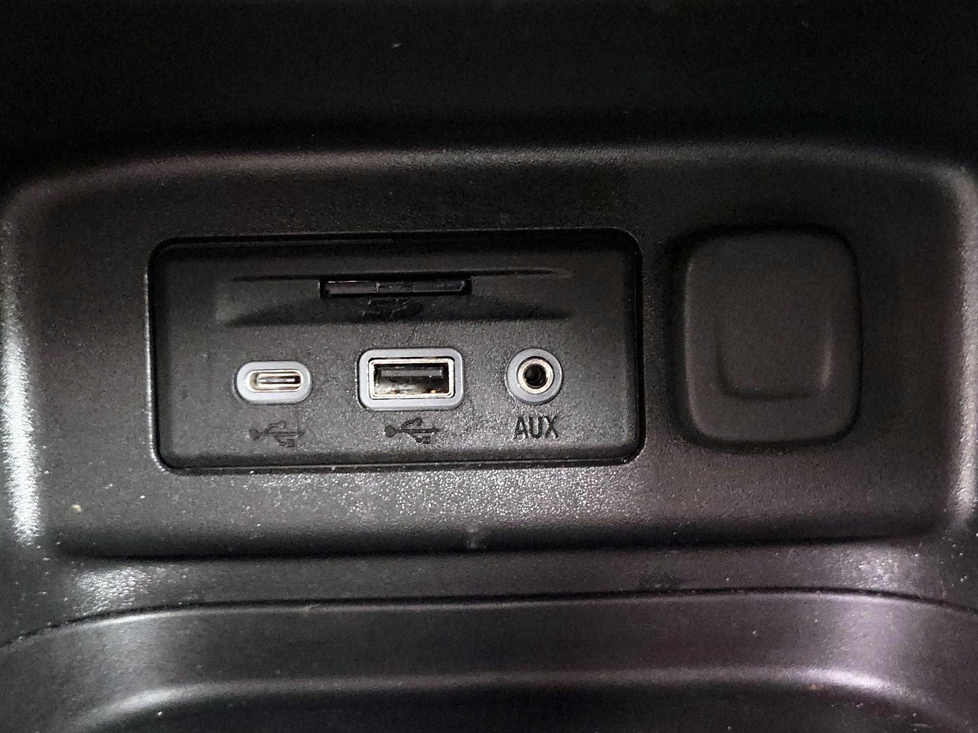 Thumbnail: 2022 Chevrolet Equinox - 19