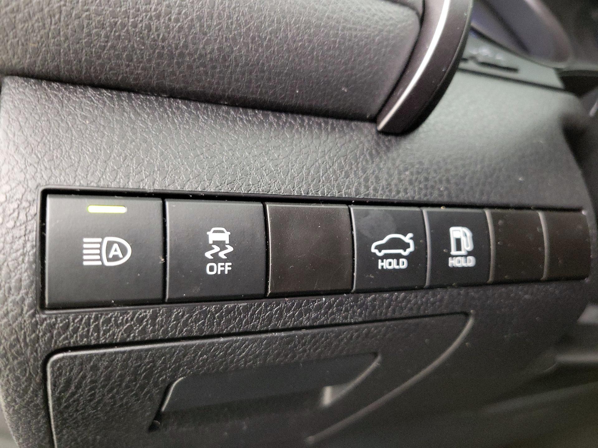 Thumbnail: 2023 Toyota Camry - 13