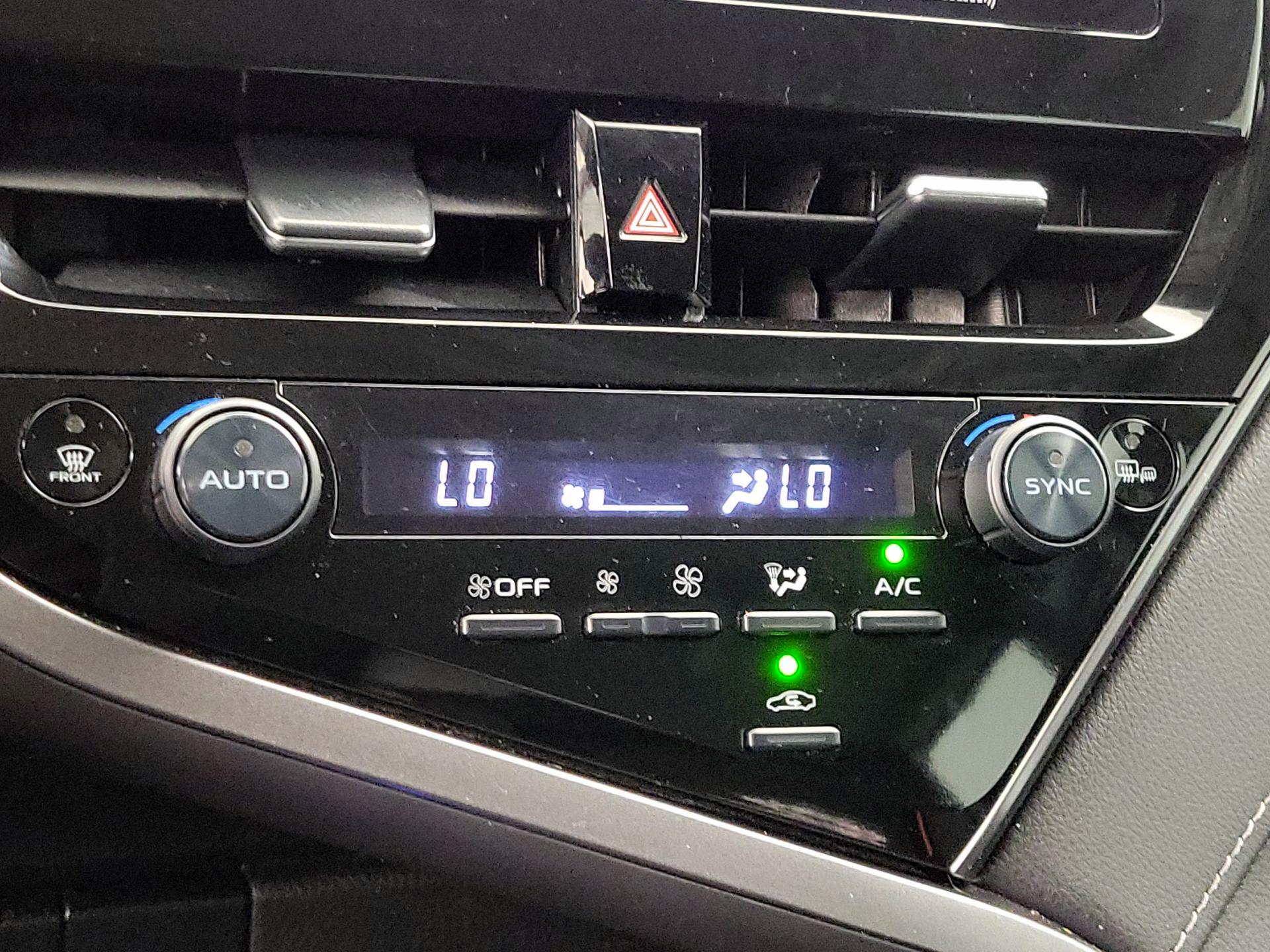 Thumbnail: 2023 Toyota Camry - 16