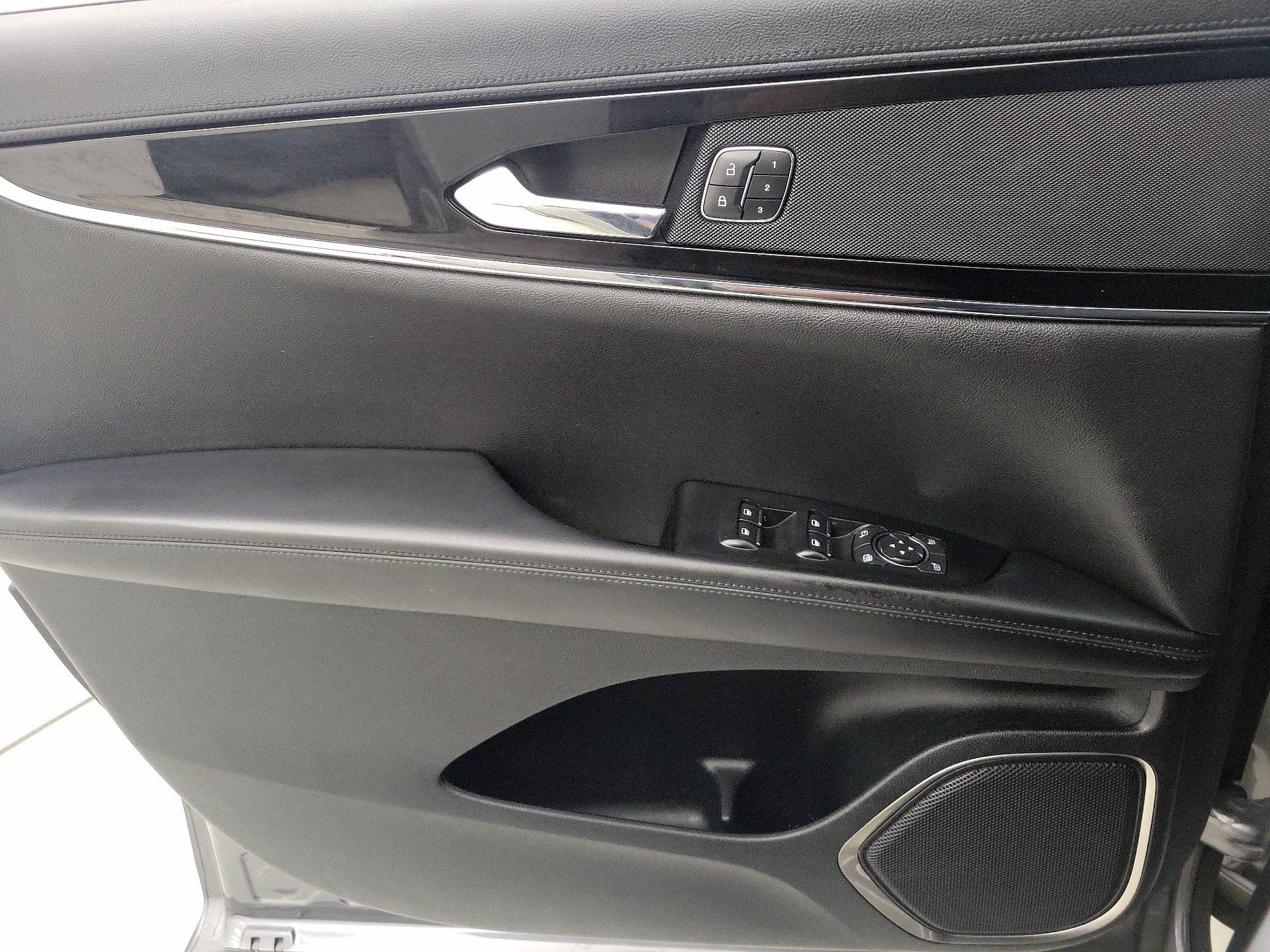 Thumbnail: 2022 Lincoln Nautilus - 12