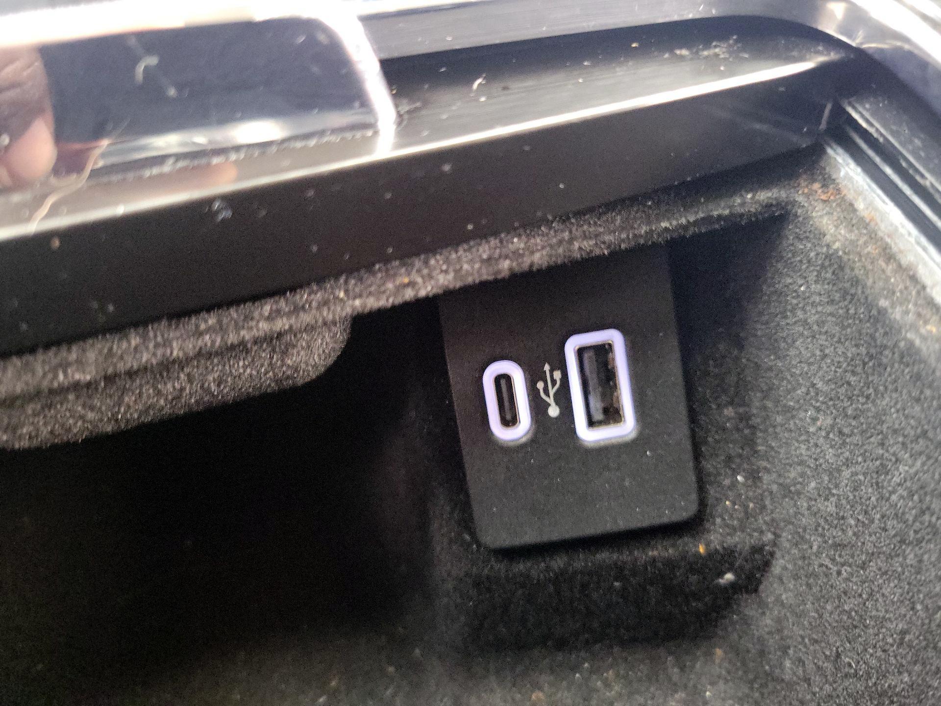 Thumbnail: 2022 Lincoln Nautilus - 19