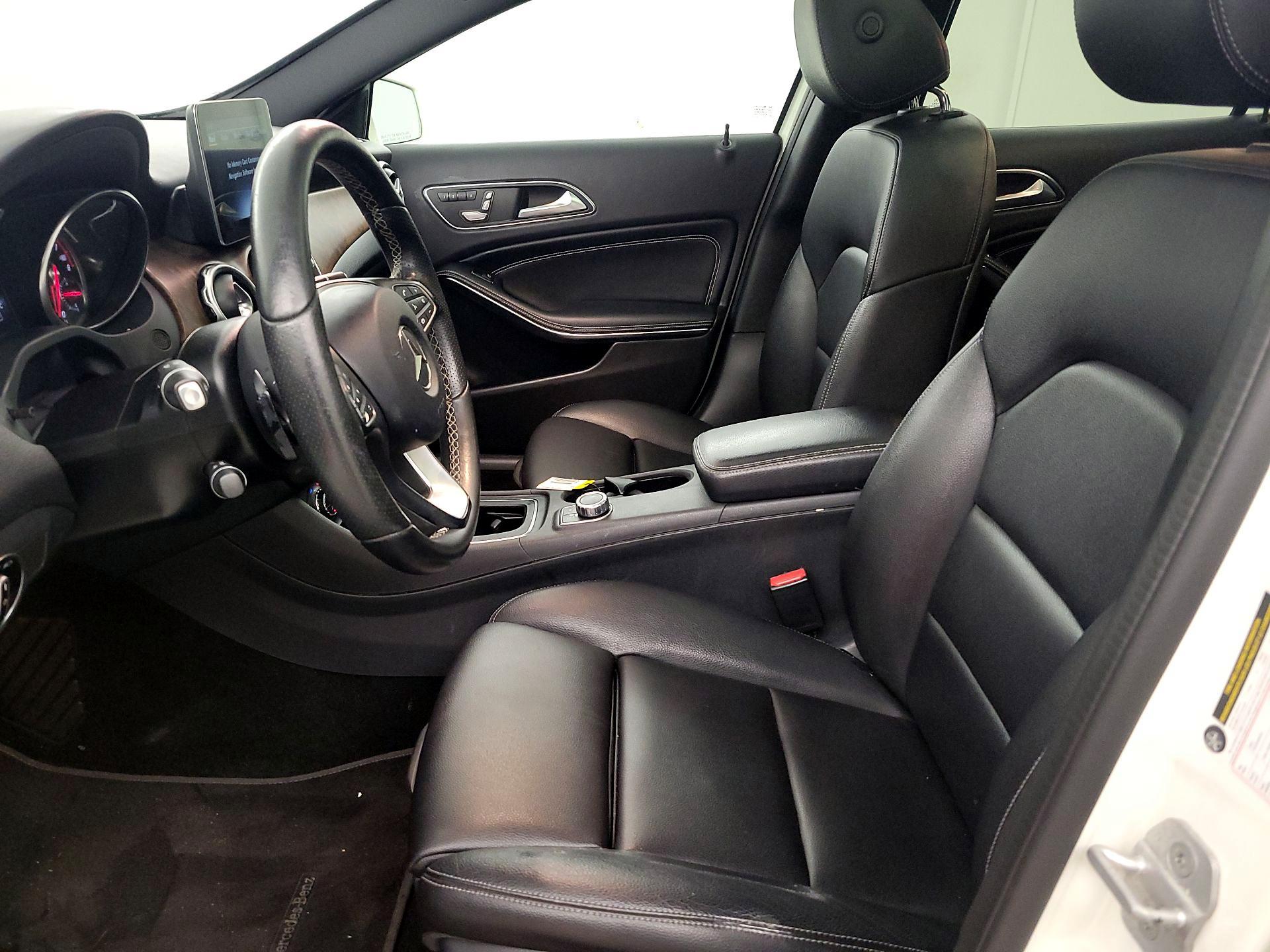 Thumbnail: 2018 Mercedes-Benz GLA - 11