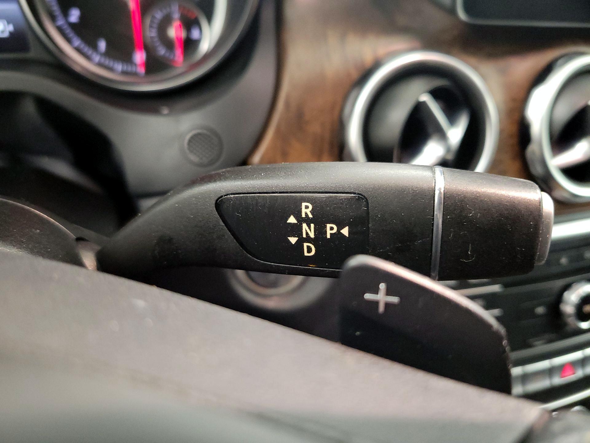 Thumbnail: 2018 Mercedes-Benz GLA - 17