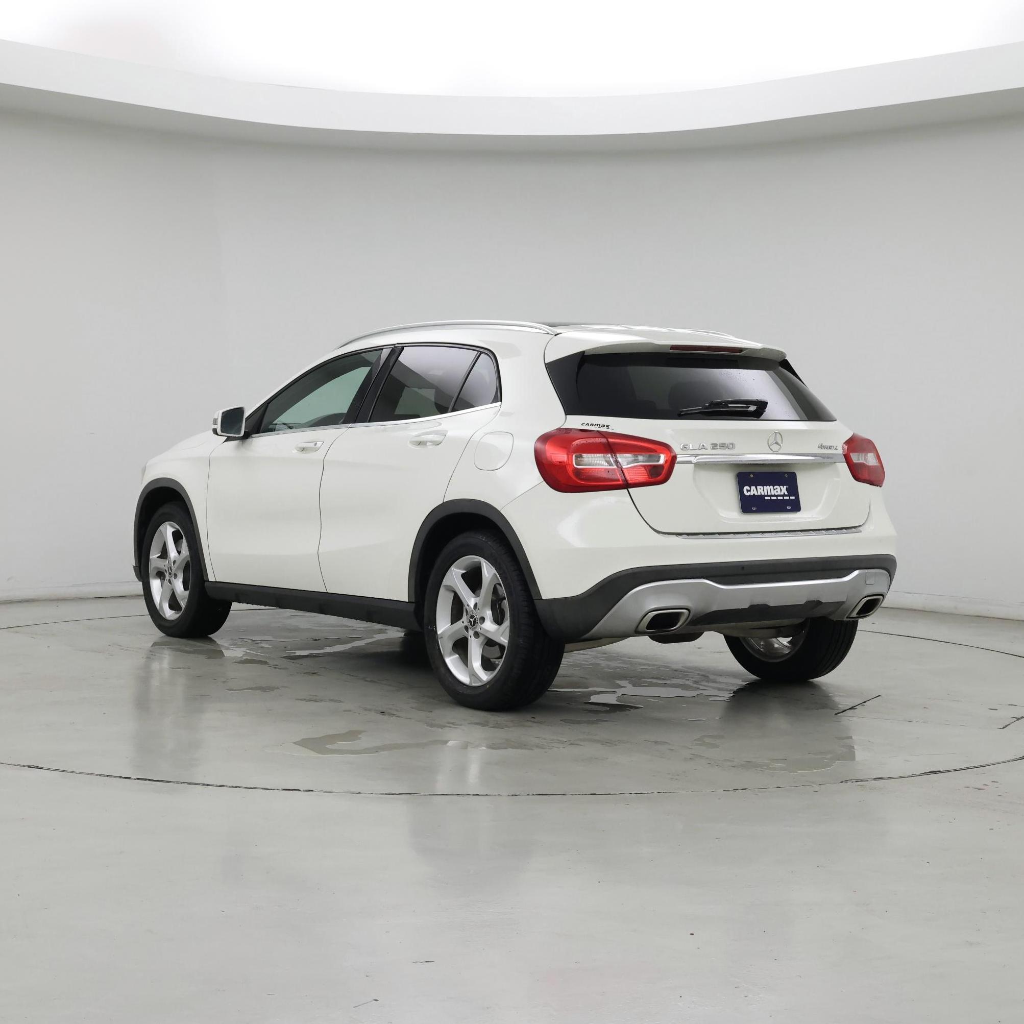 Thumbnail: 2018 Mercedes-Benz GLA - 2