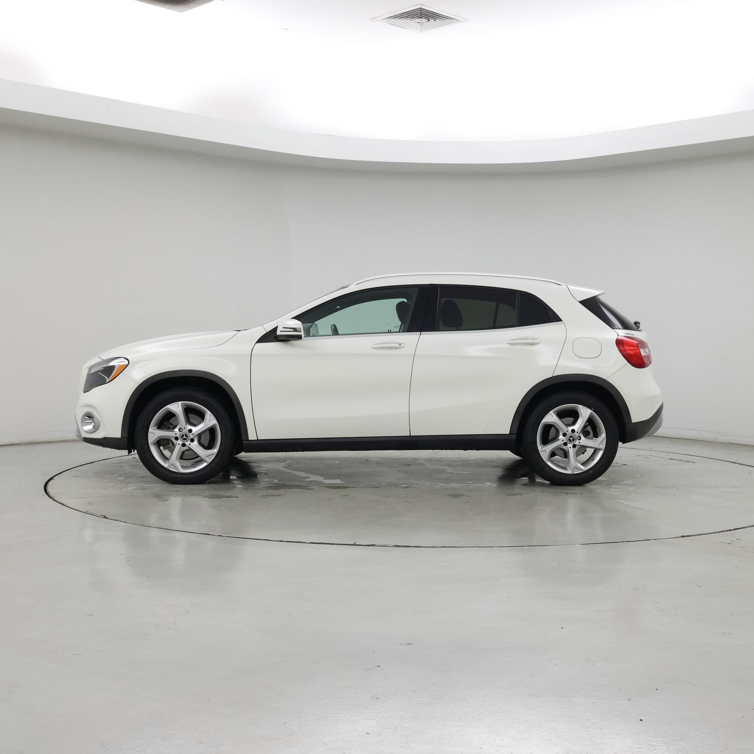 Thumbnail: 2018 Mercedes-Benz GLA - 3