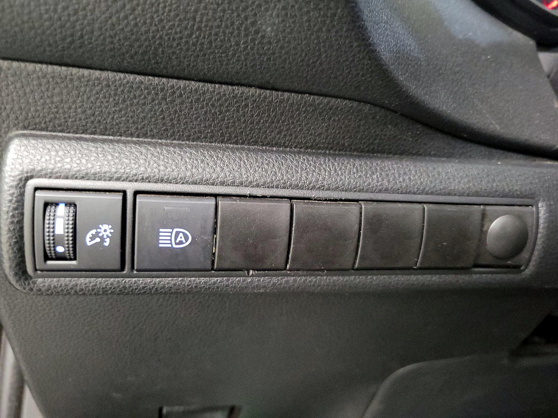 Thumbnail: 2021 Toyota Corolla - 13