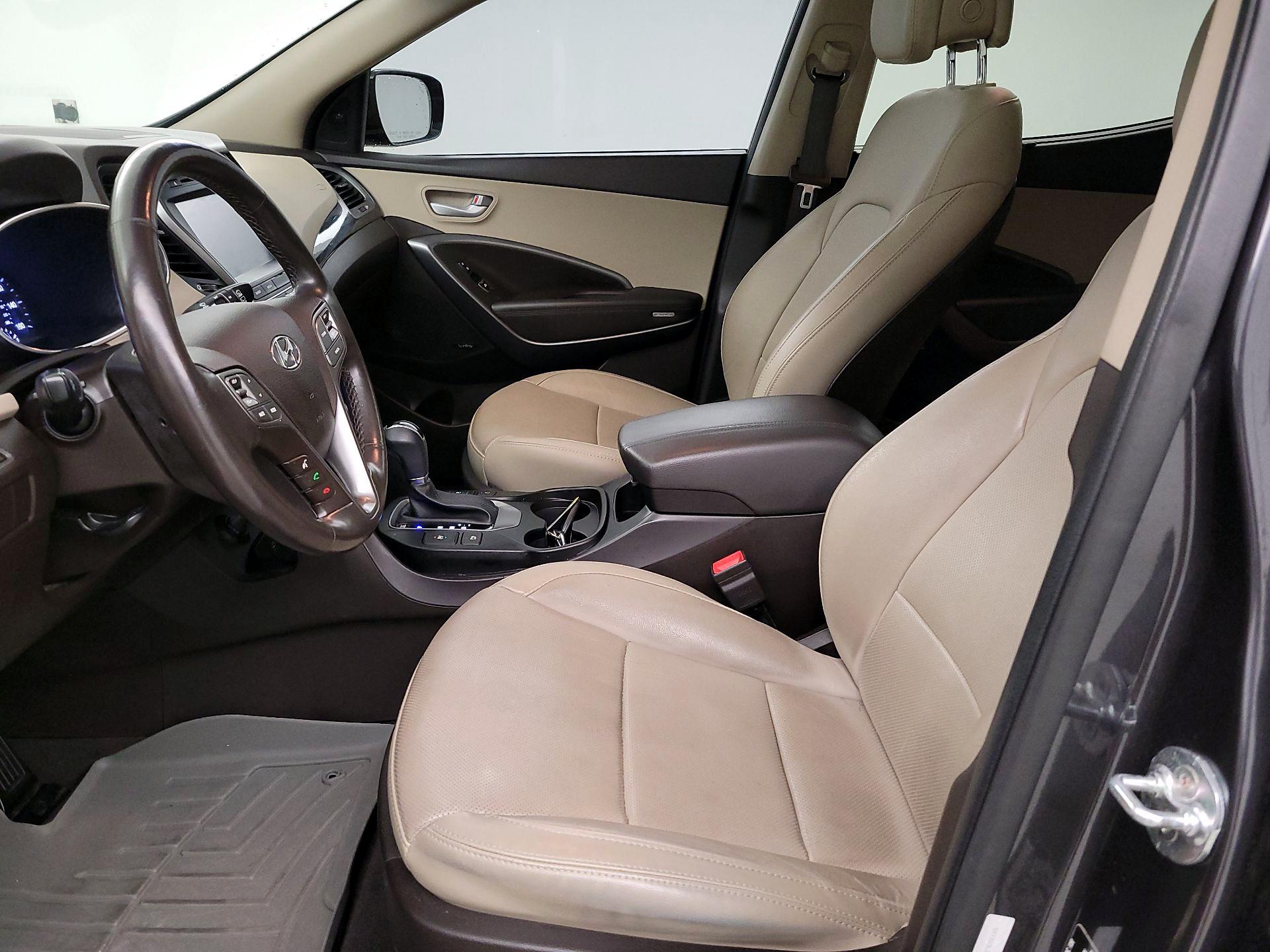 Thumbnail: 2017 Hyundai Santa Fe - 9