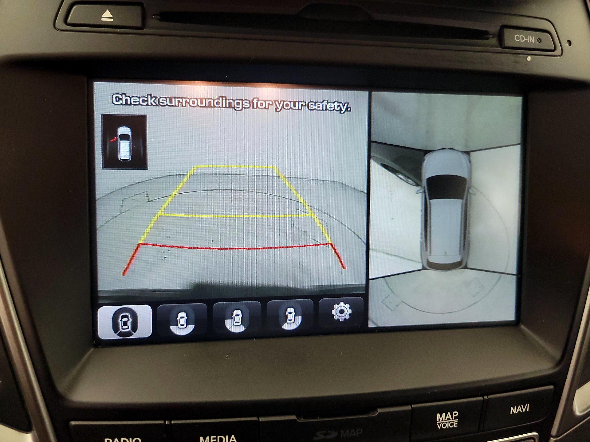 Thumbnail: 2017 Hyundai Santa Fe - 13