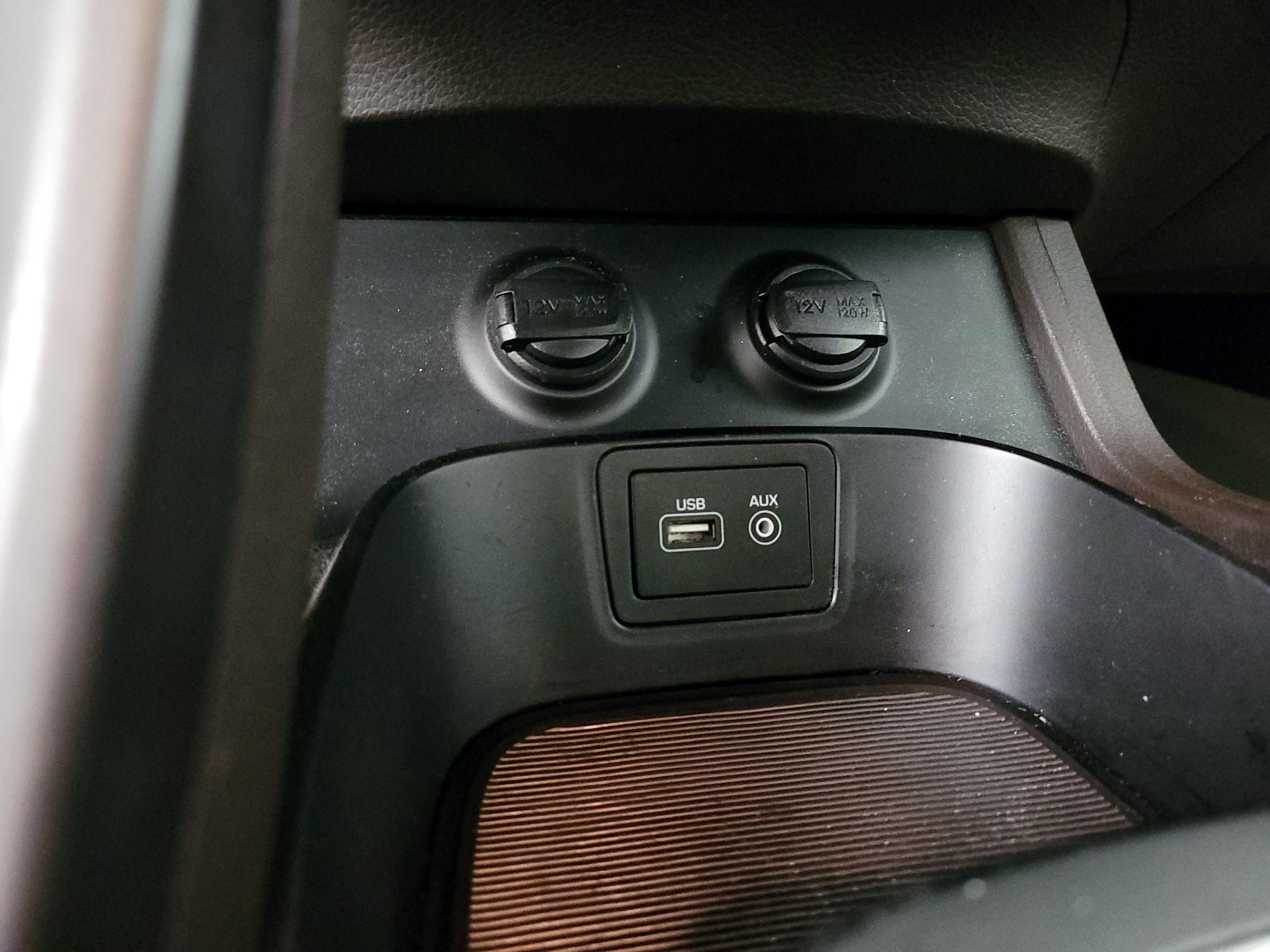 Thumbnail: 2017 Hyundai Santa Fe - 17