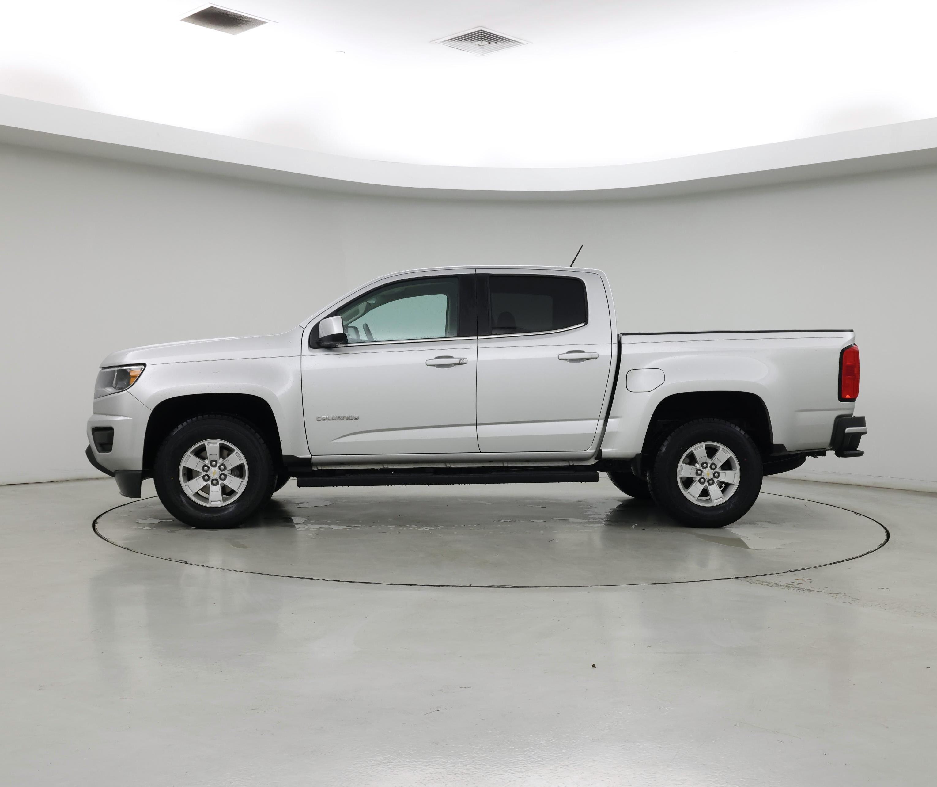 Thumbnail: 2020 Chevrolet Colorado - 3