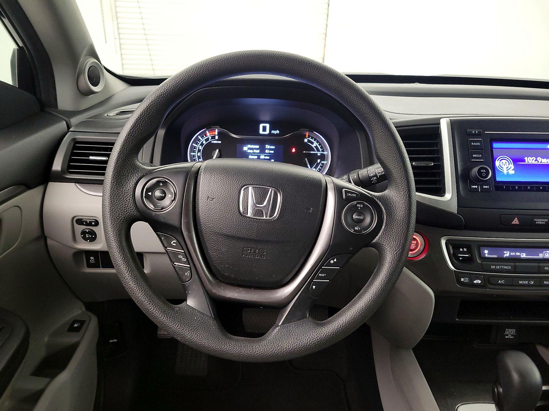 Thumbnail: 2018 Honda Pilot - 10