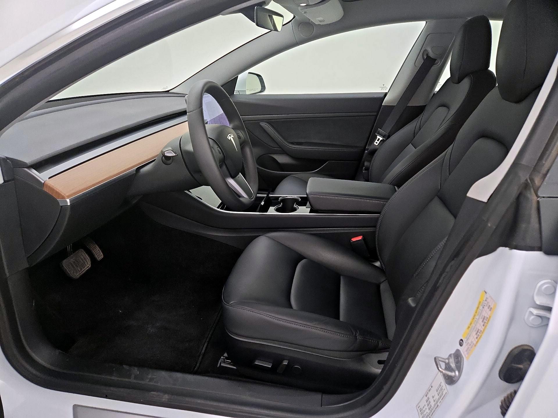 Thumbnail: 2020 Tesla Model 3 - 11