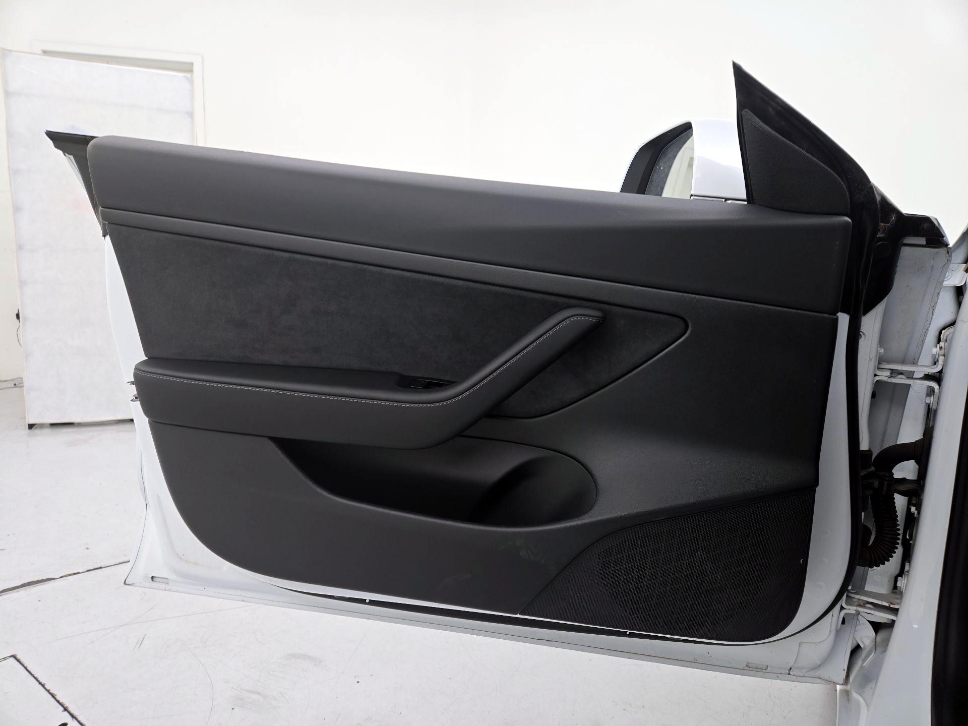 Thumbnail: 2020 Tesla Model 3 - 12