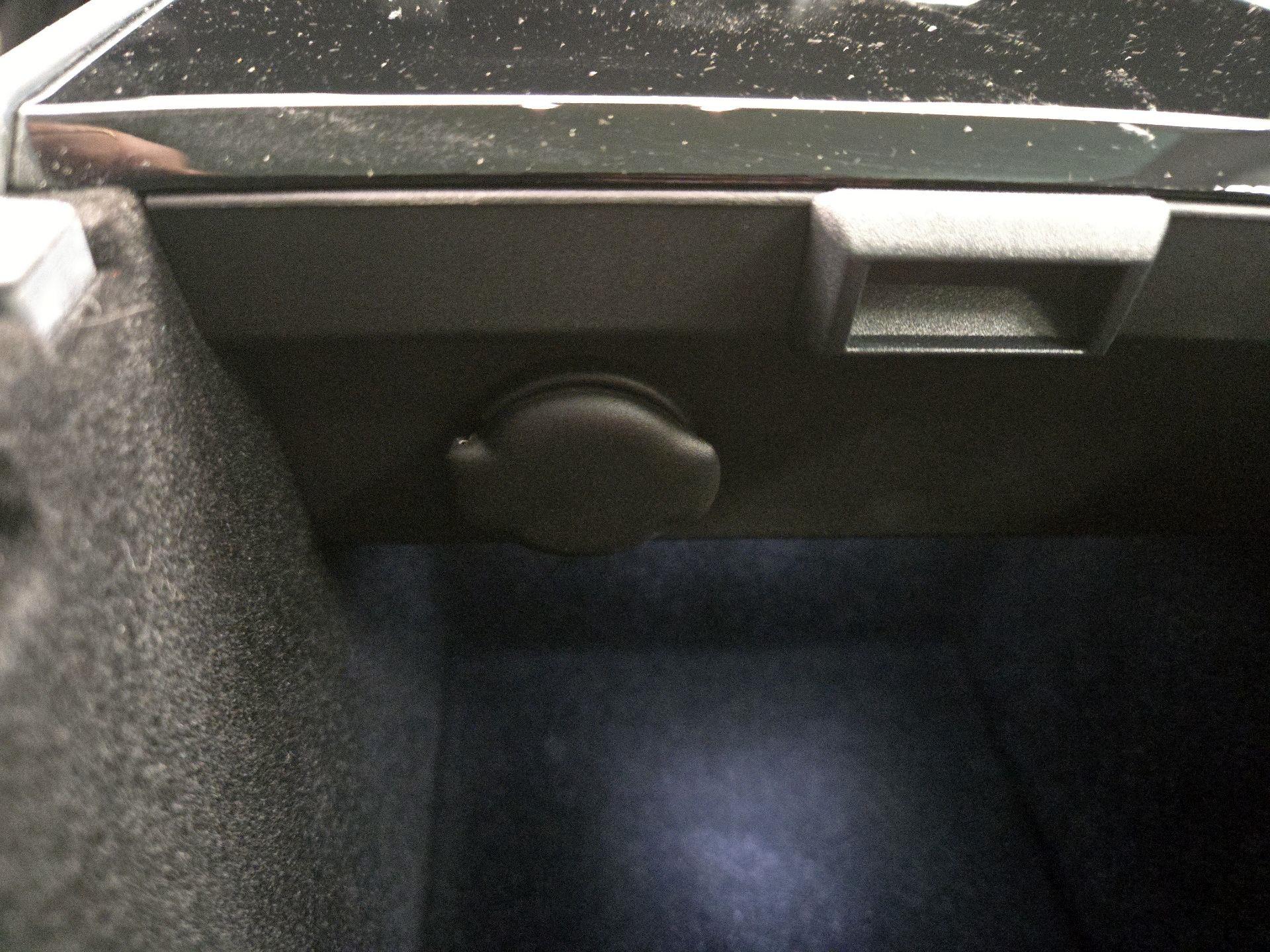 Thumbnail: 2020 Tesla Model 3 - 18