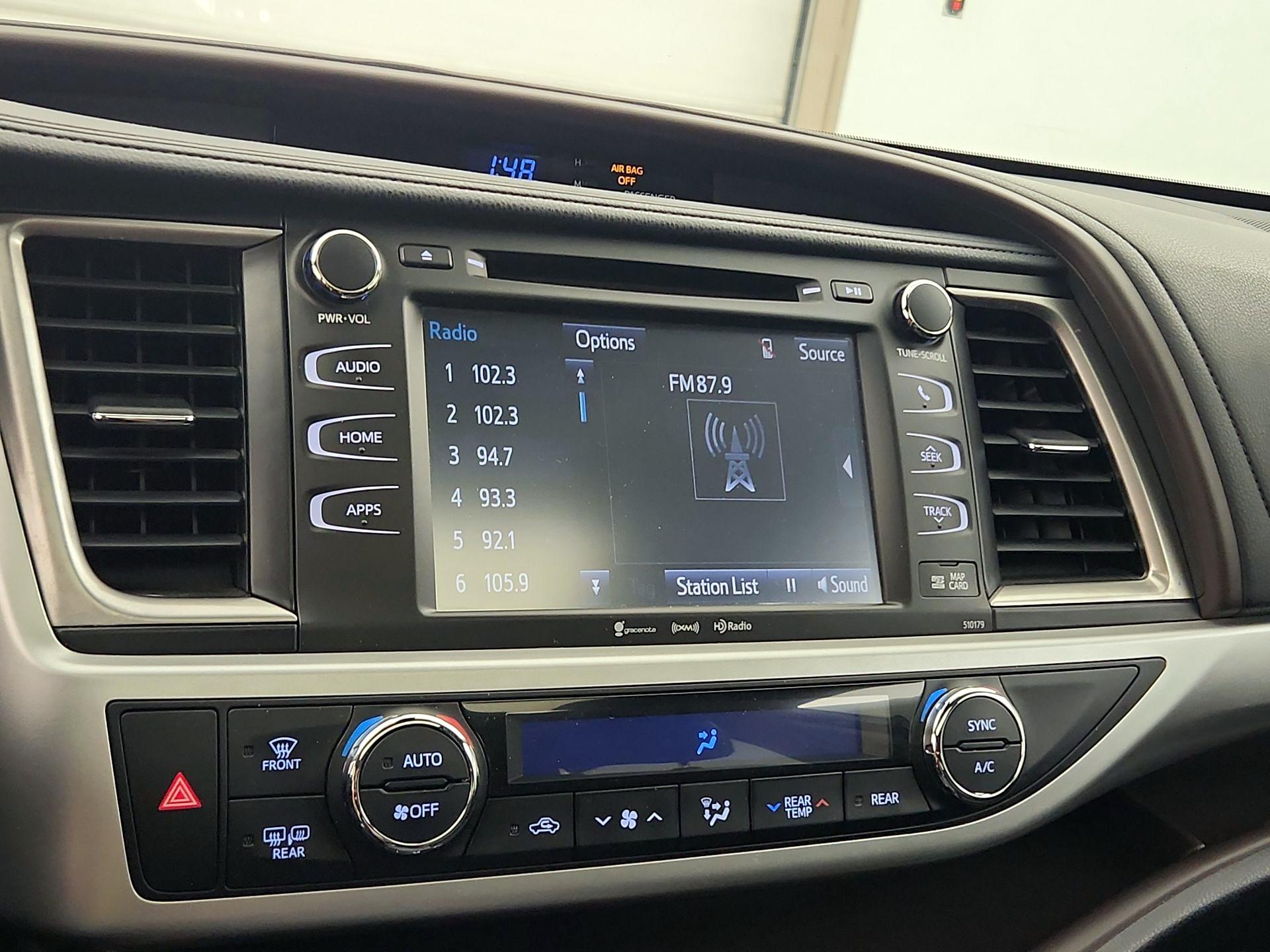 Thumbnail: 2018 Toyota Highlander - 15