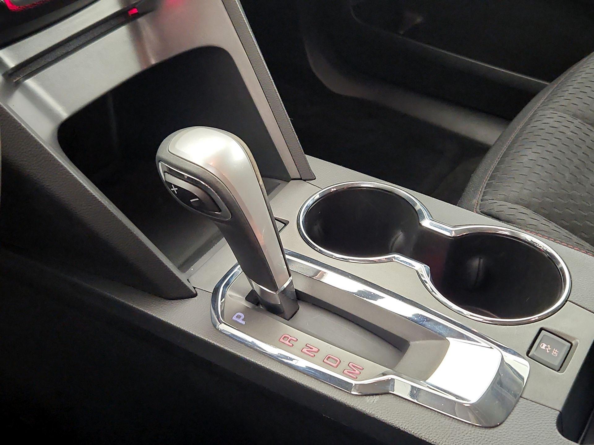 Thumbnail: 2015 GMC Terrain - 16