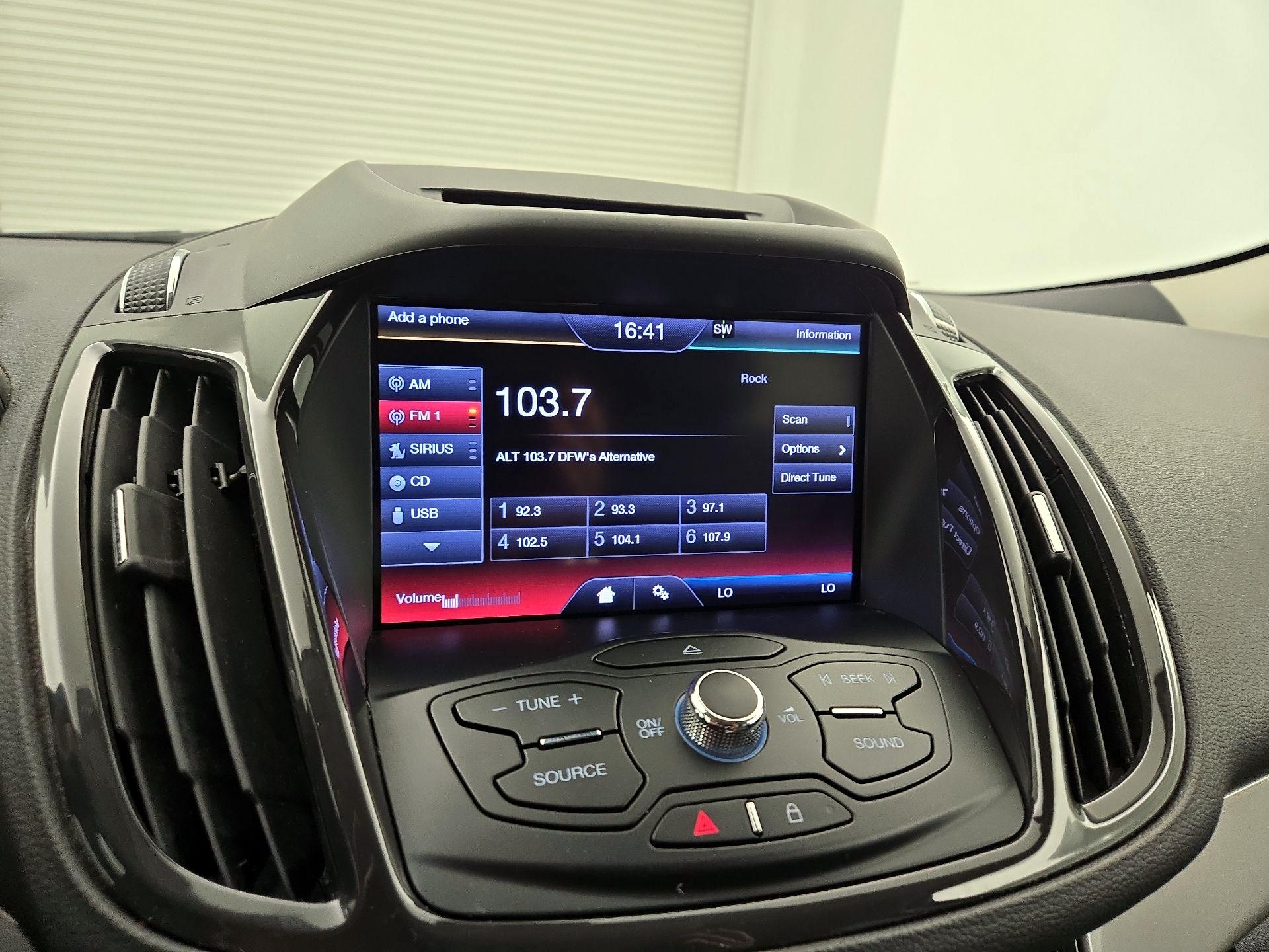Thumbnail: 2013 Ford Escape - 15
