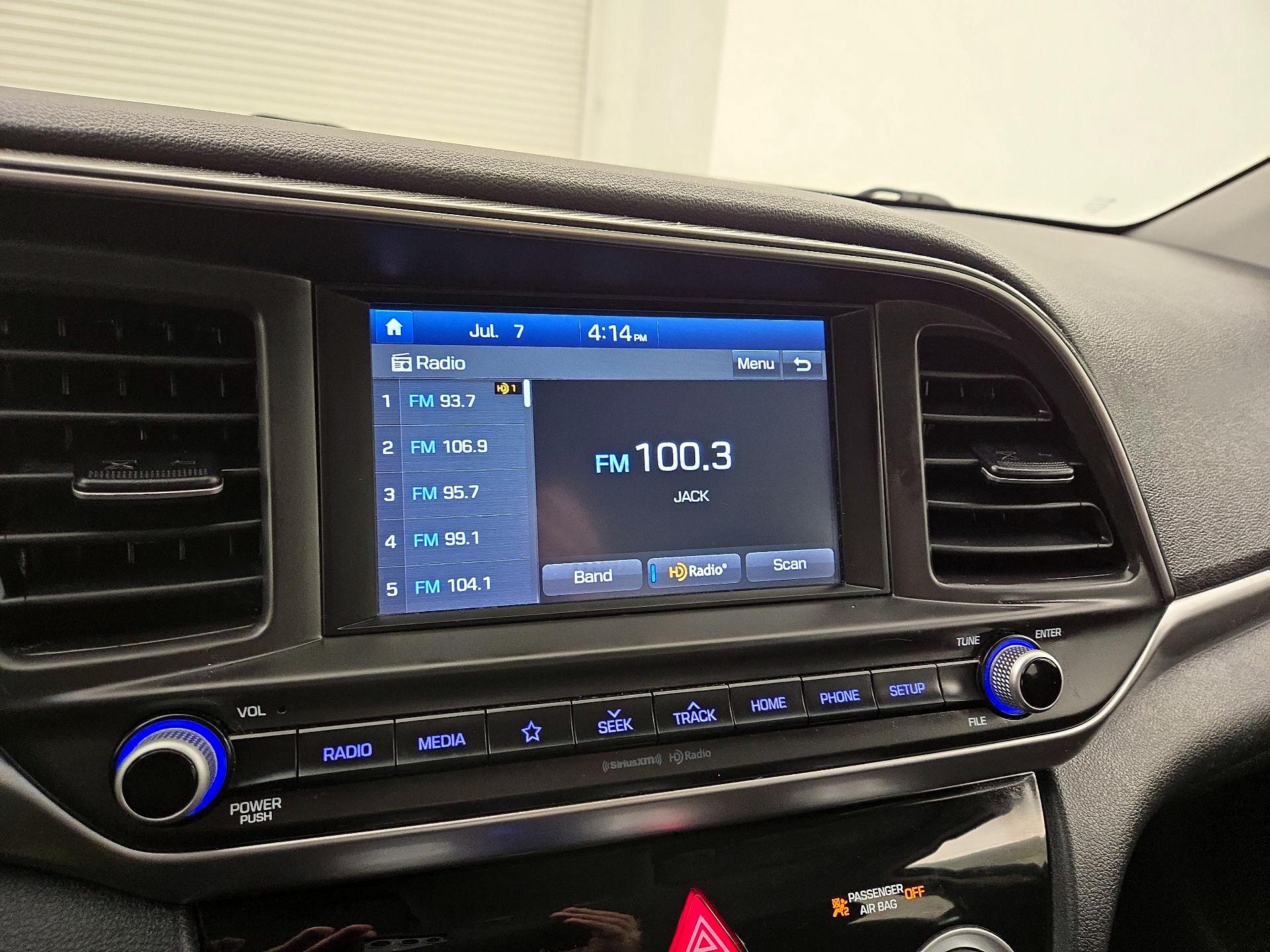 Thumbnail: 2019 Hyundai Elantra - 15