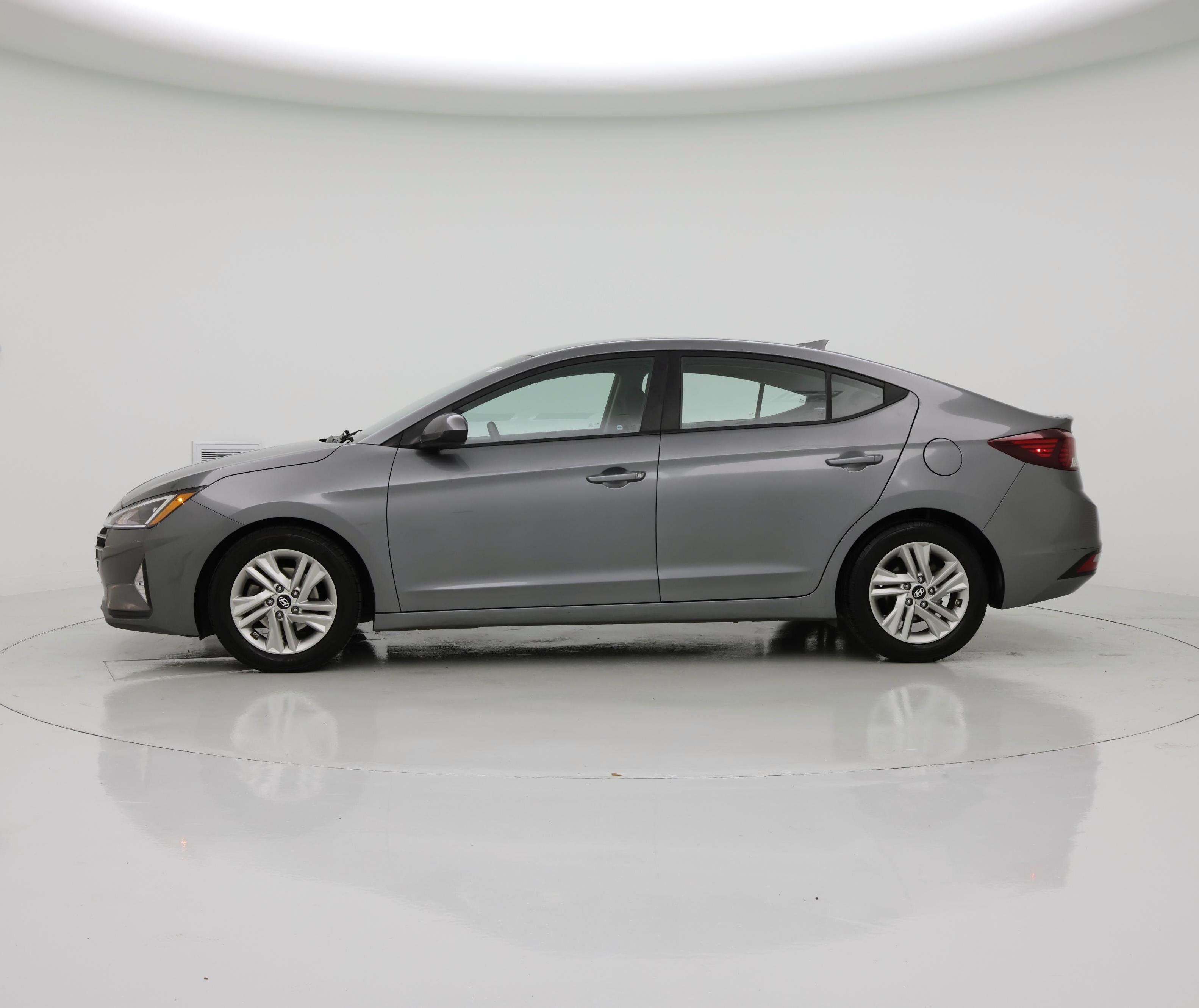 Thumbnail: 2019 Hyundai Elantra - 3
