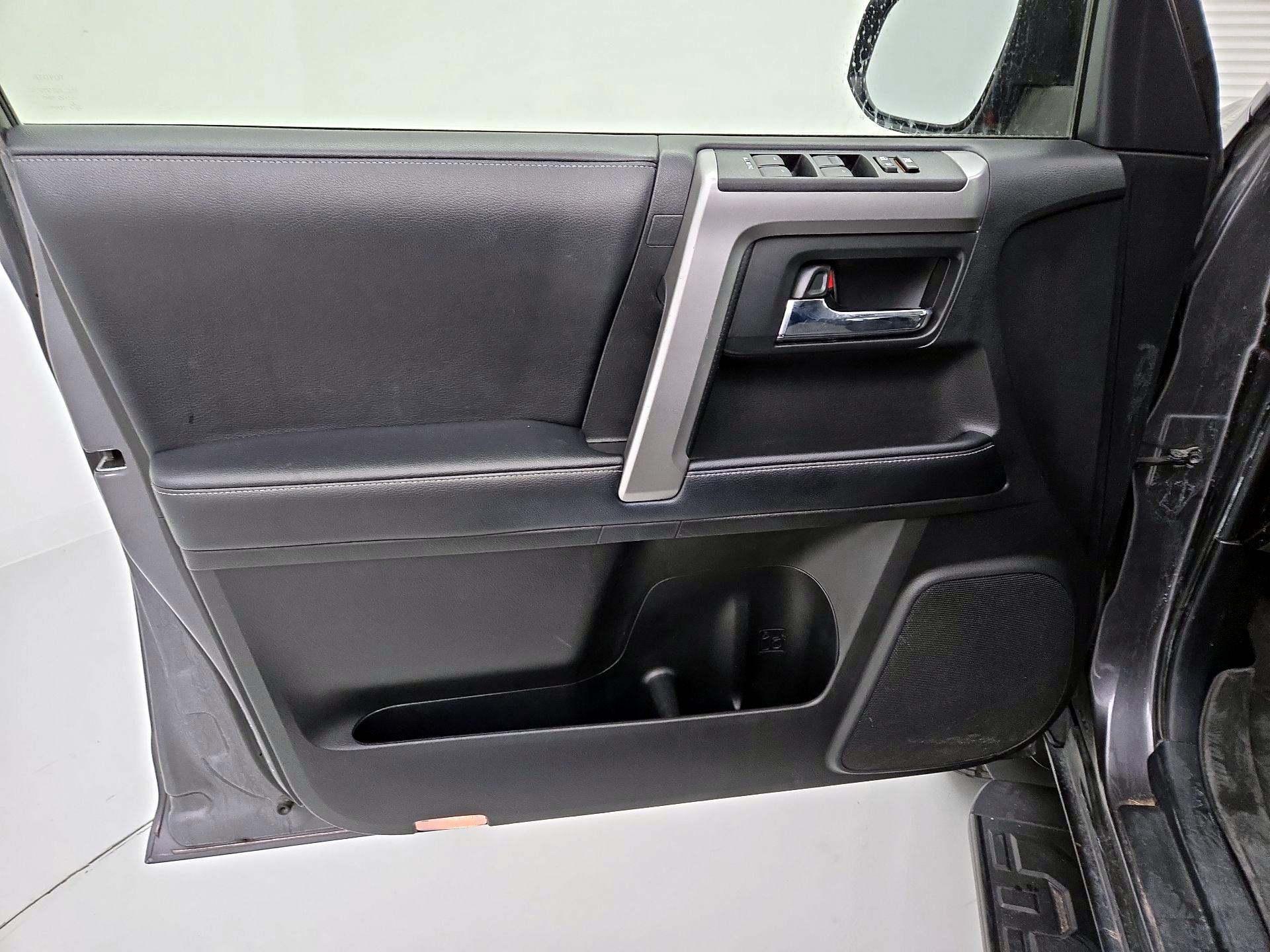 Thumbnail: 2019 Toyota 4Runner - 12
