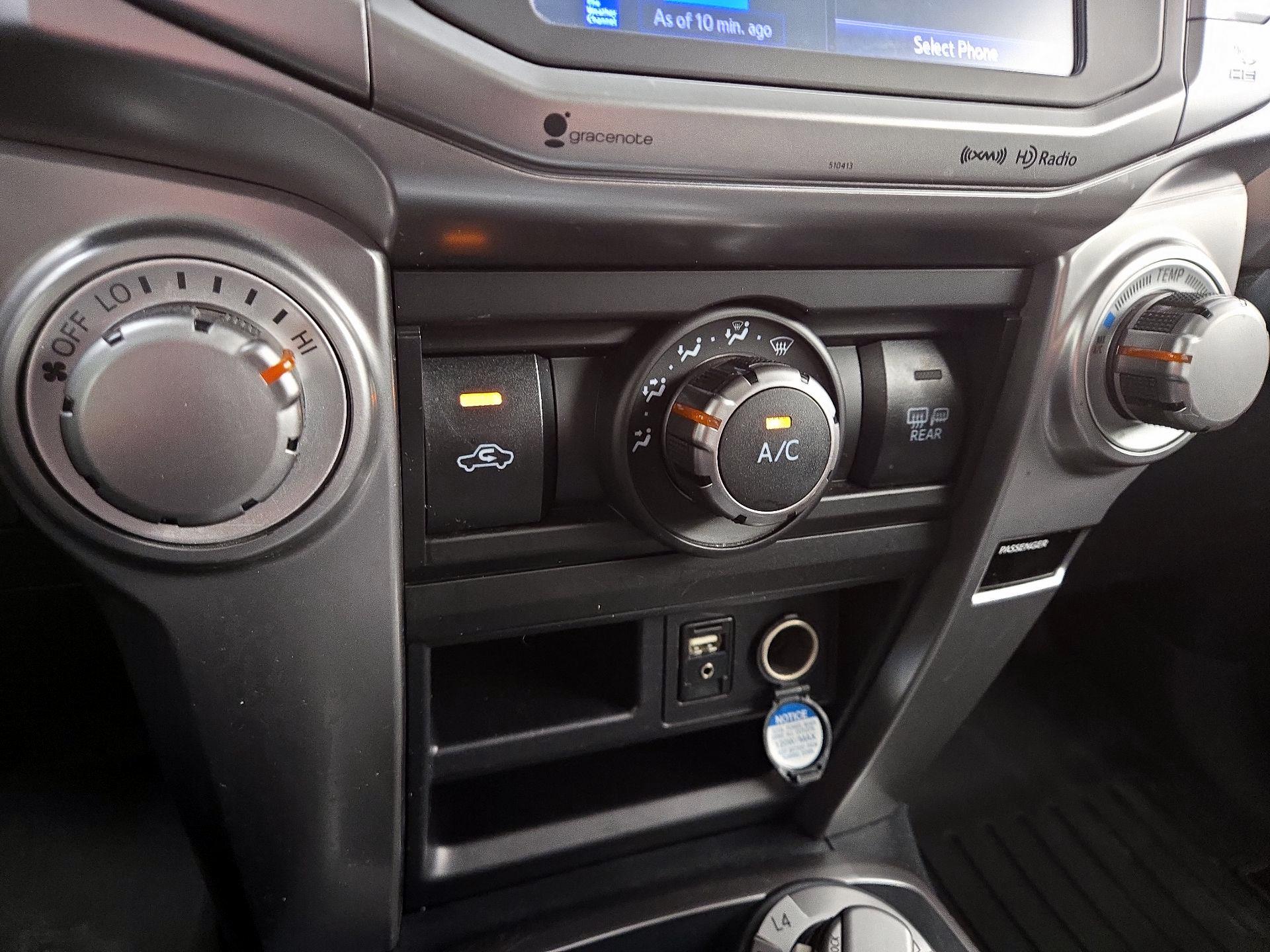 Thumbnail: 2019 Toyota 4Runner - 17