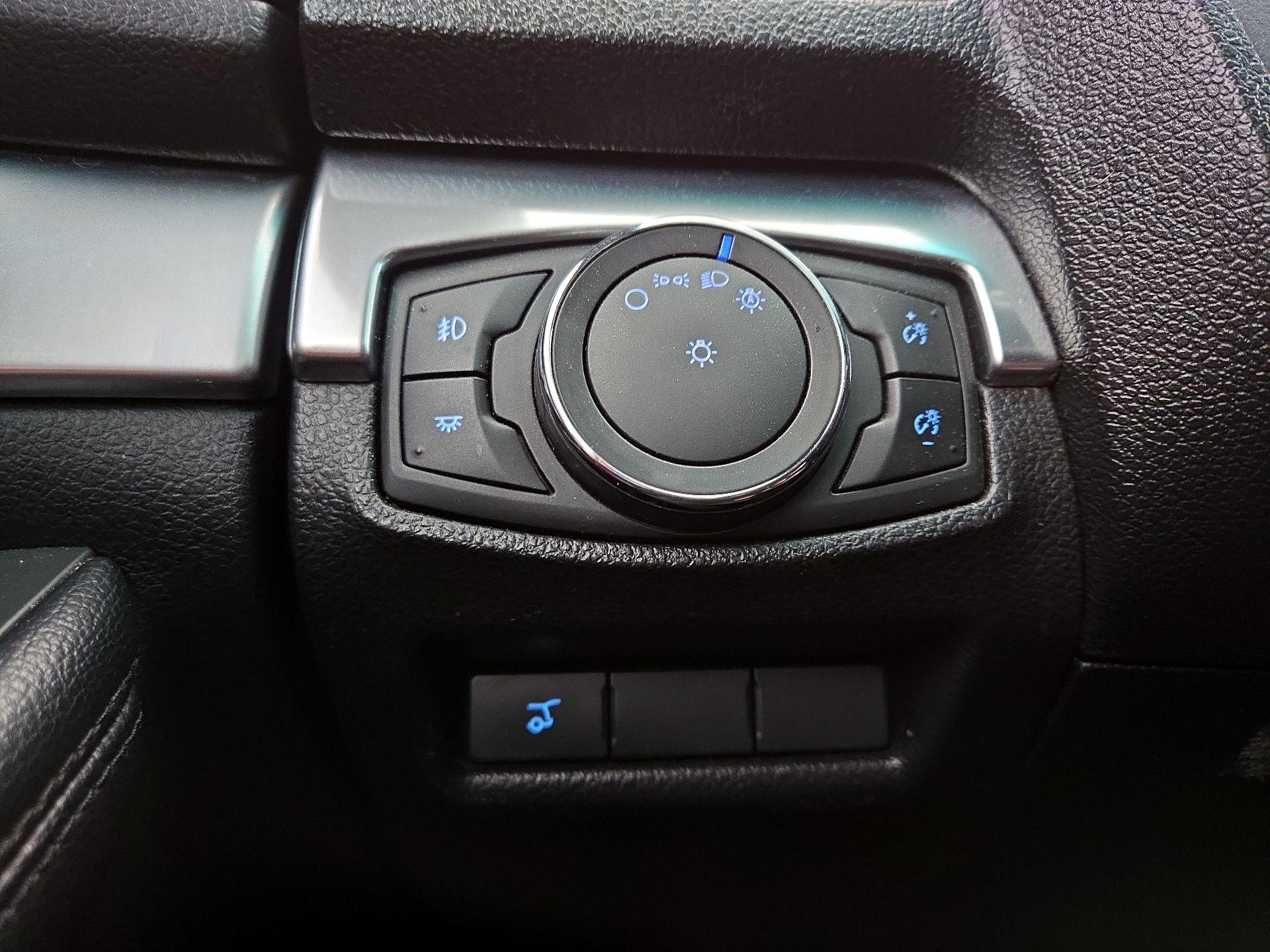 Thumbnail: 2017 Ford Explorer - 13