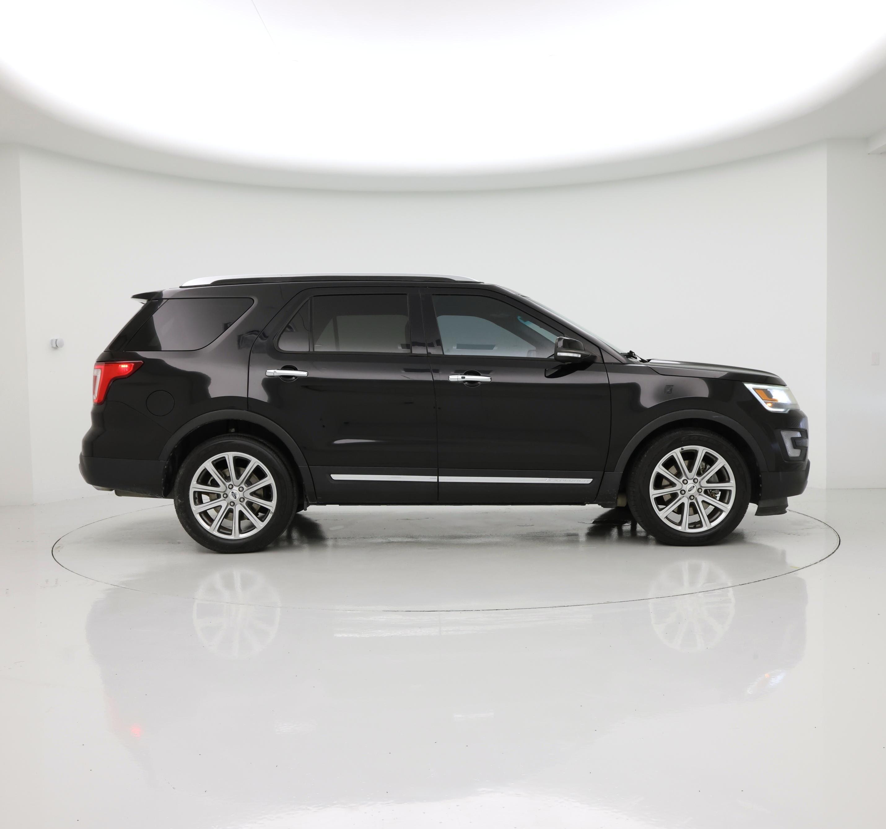 Thumbnail: 2017 Ford Explorer - 7