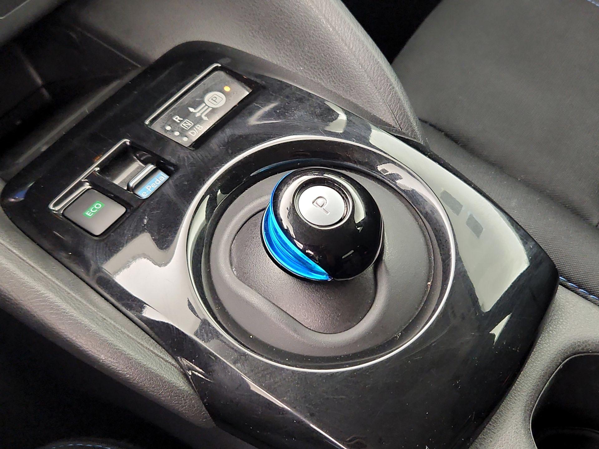 Thumbnail: 2019 Nissan Leaf - 18