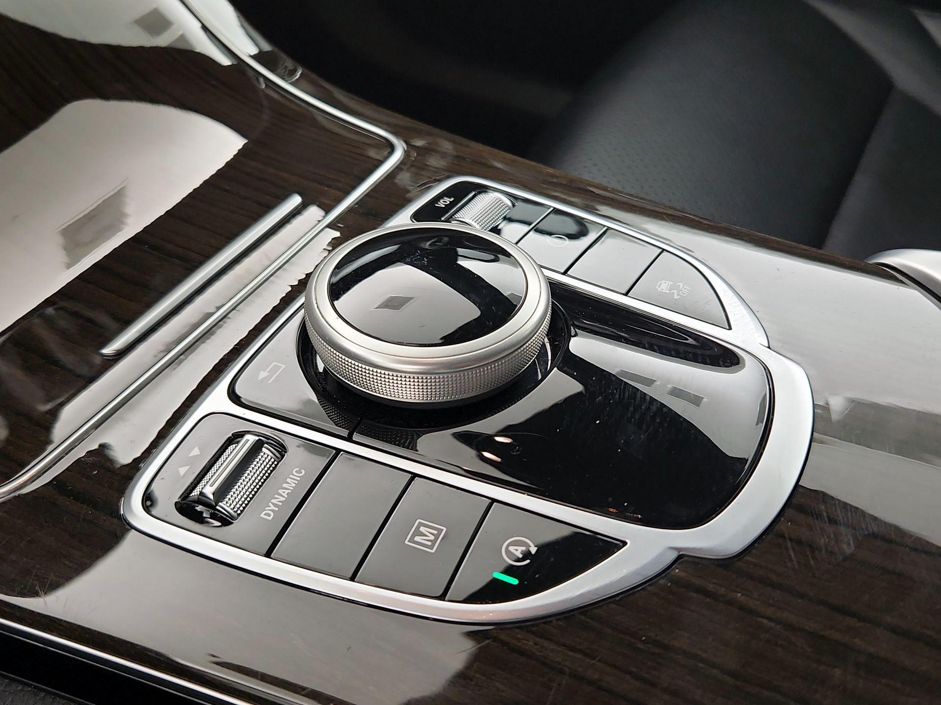 Thumbnail: 2019 Mercedes-Benz GLC - 16