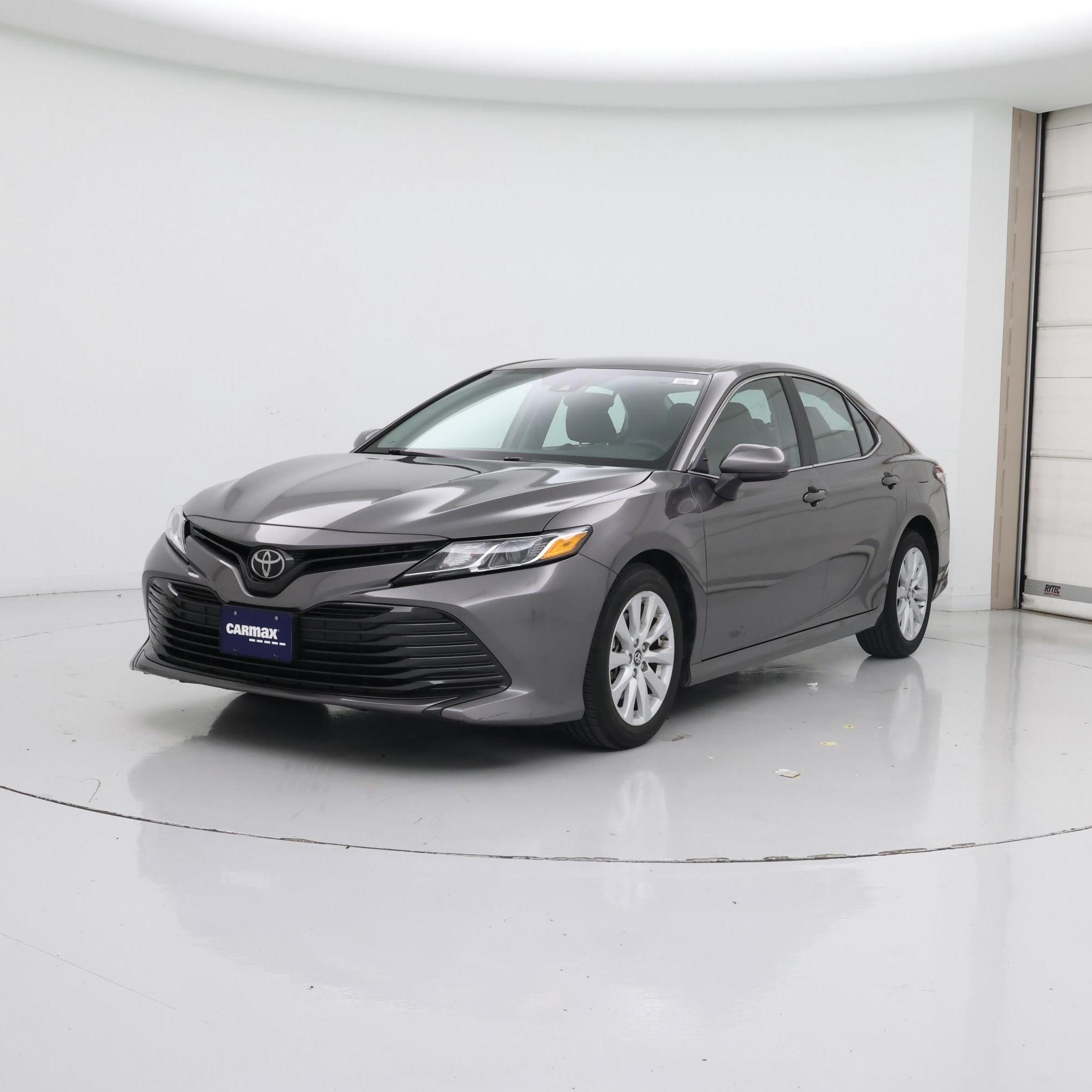 Thumbnail: 2019 Toyota Camry - 4