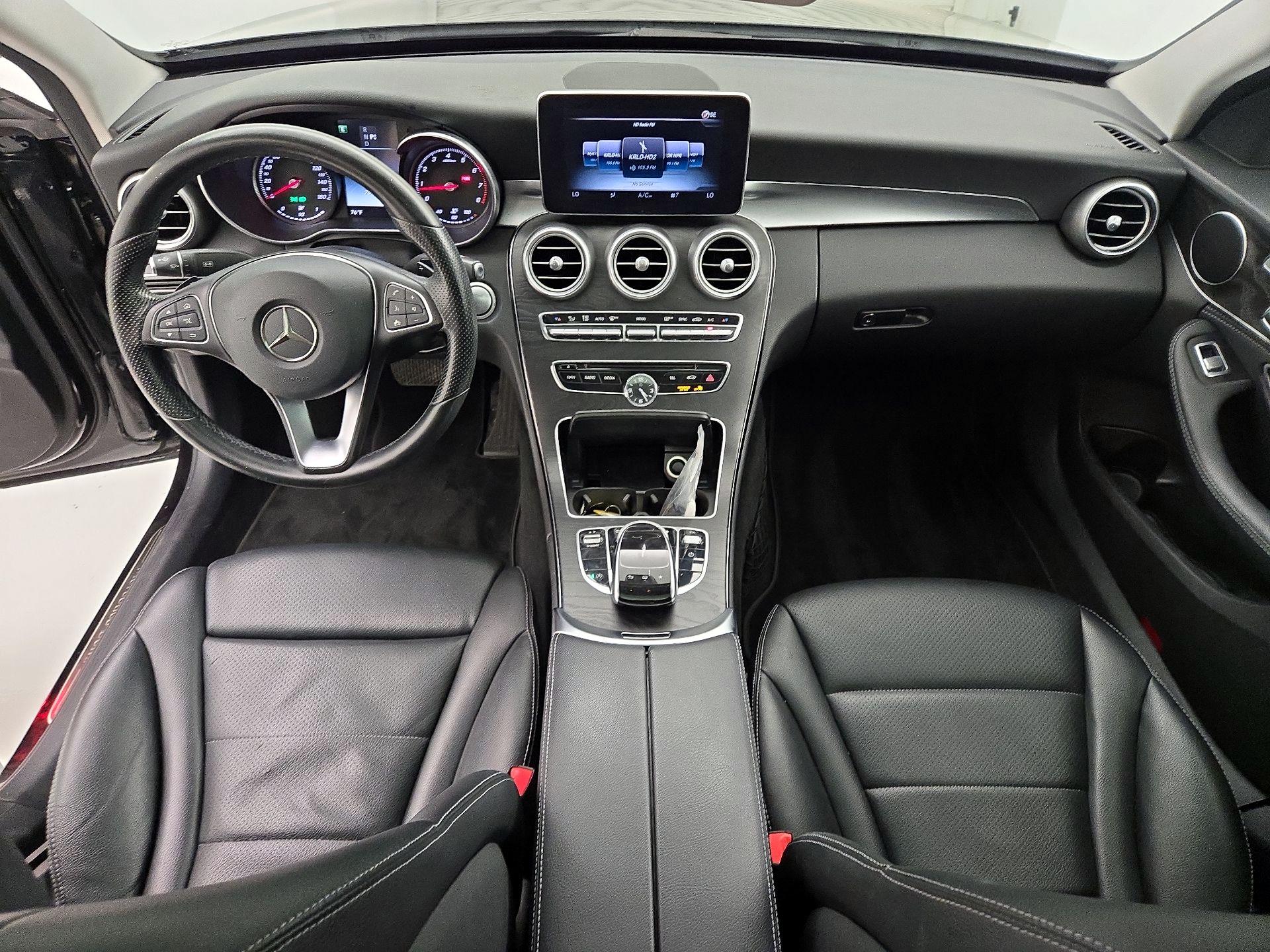 Thumbnail: 2016 Mercedes-Benz C-Class - 9