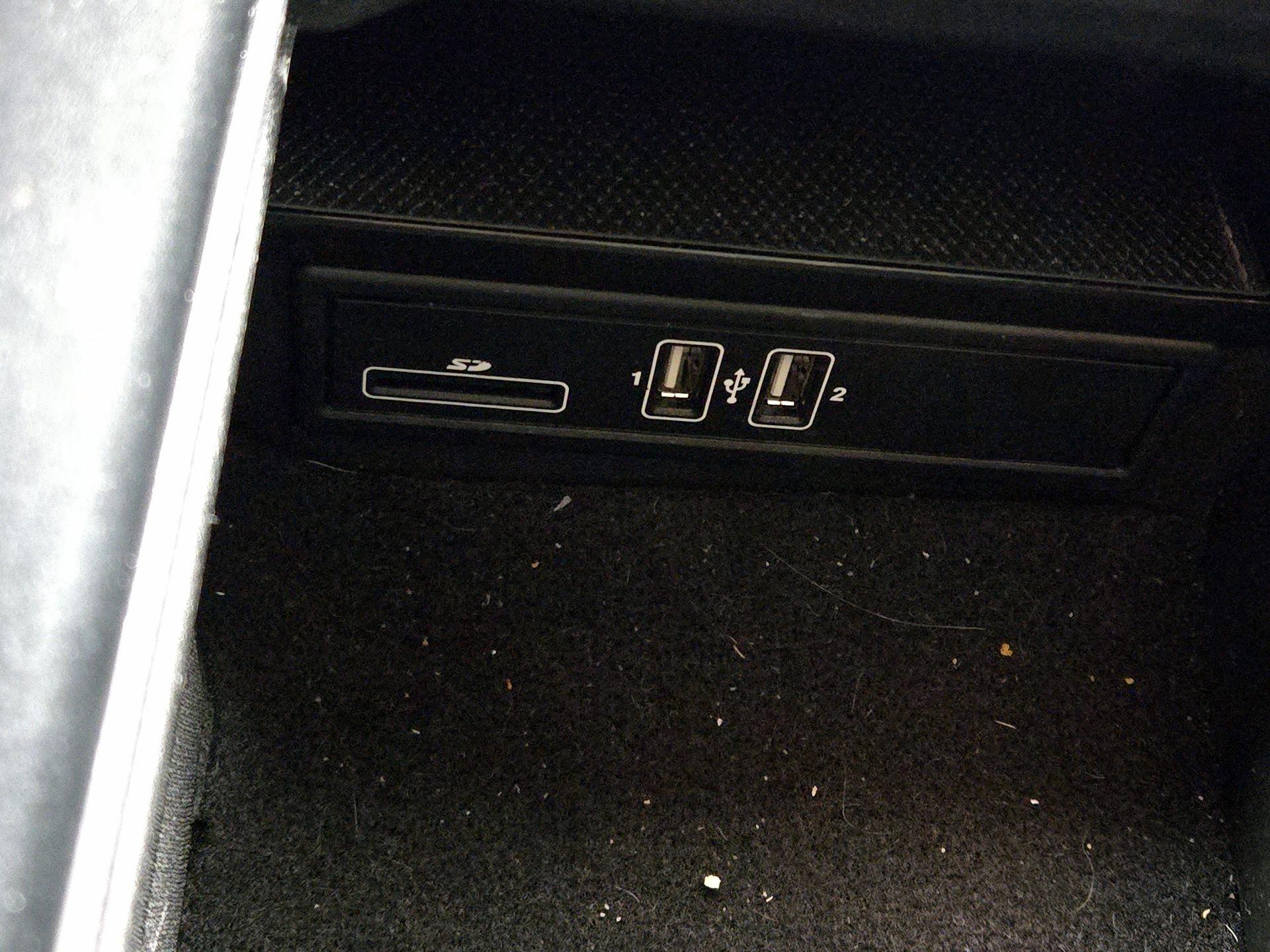 Thumbnail: 2016 Mercedes-Benz C-Class - 19
