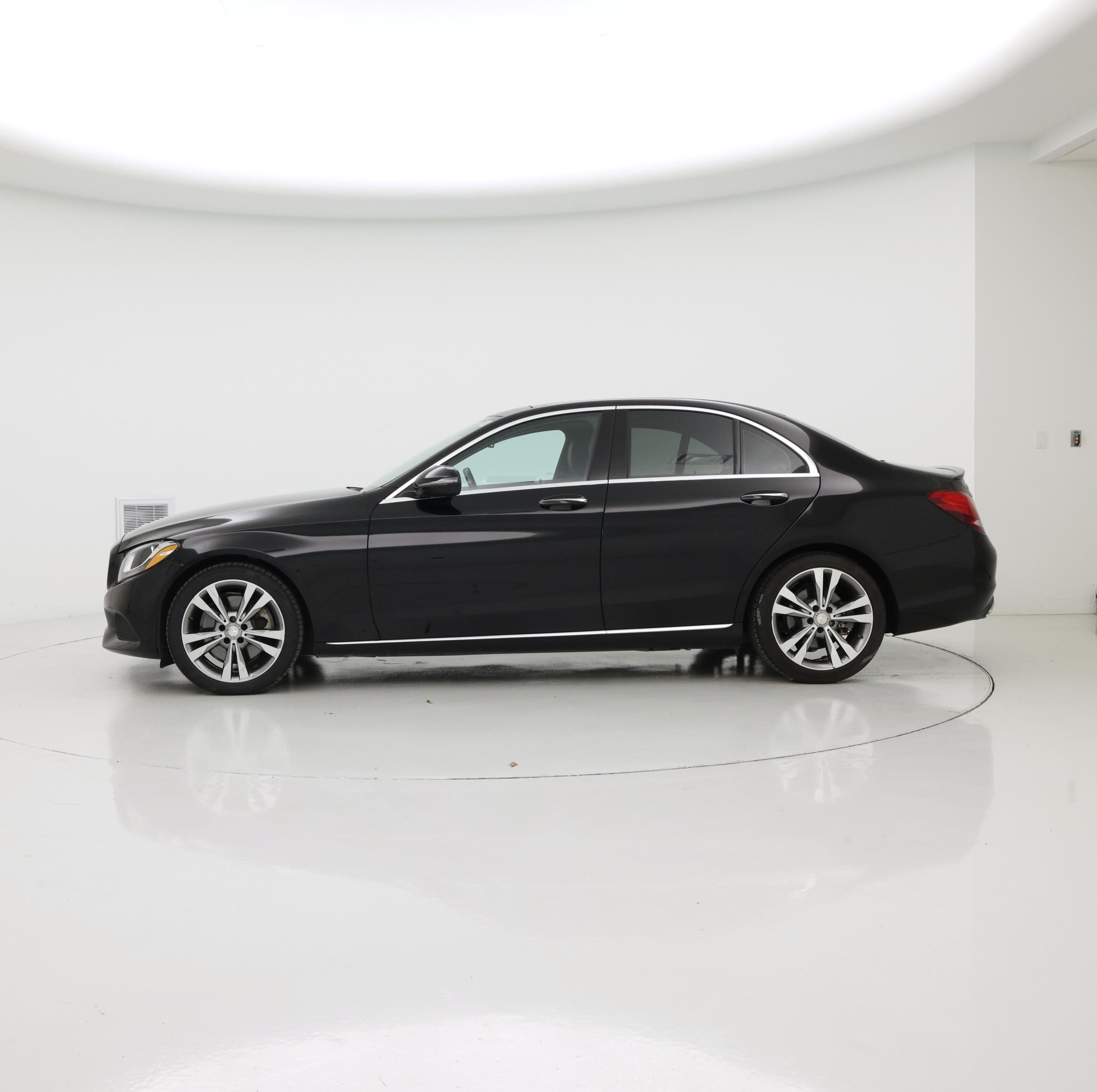 Thumbnail: 2016 Mercedes-Benz C-Class - 3
