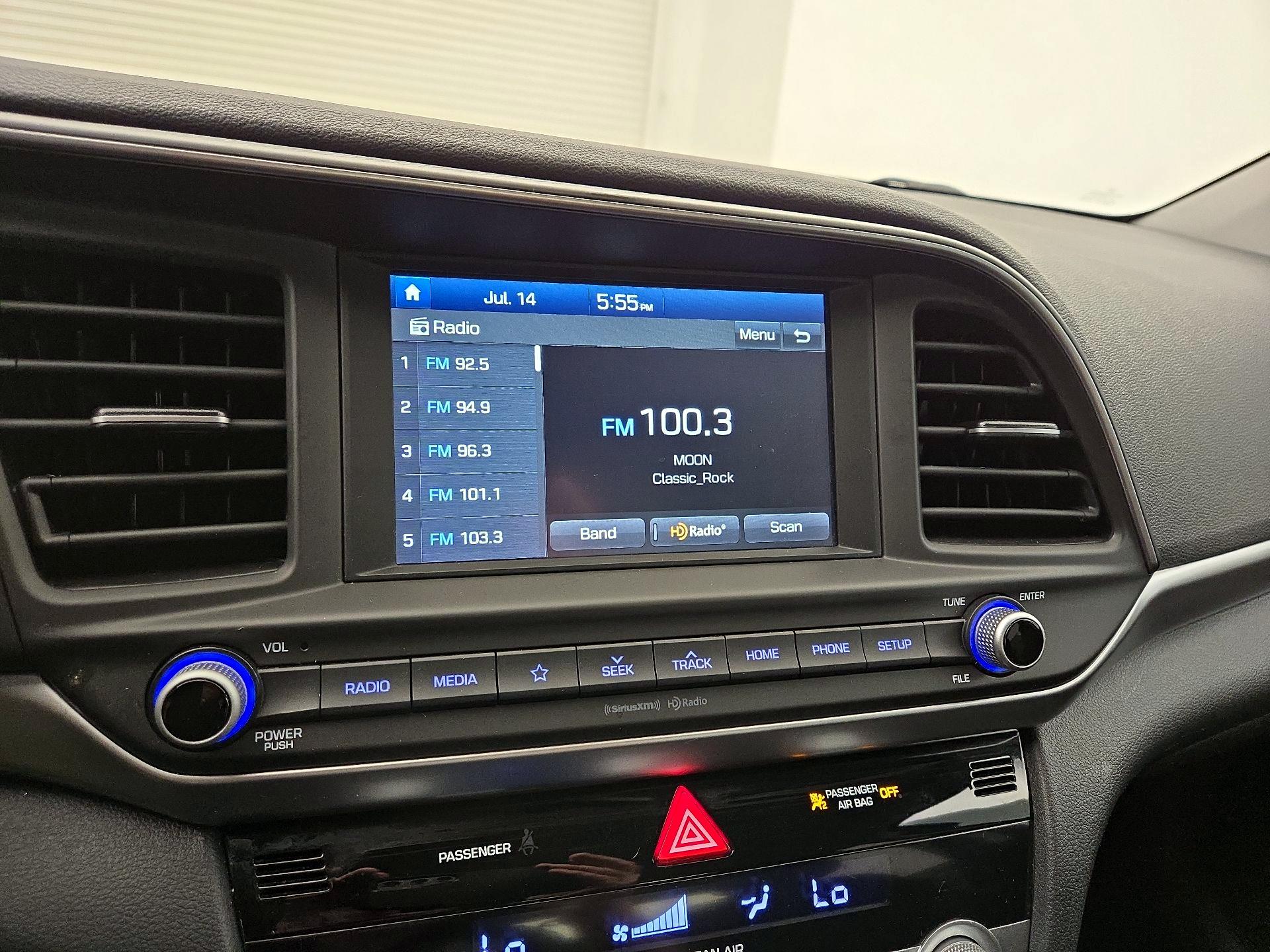 Thumbnail: 2020 Hyundai Elantra - 15