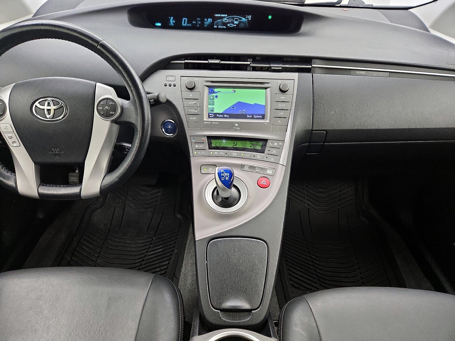 Thumbnail: 2015 Toyota Prius - 9