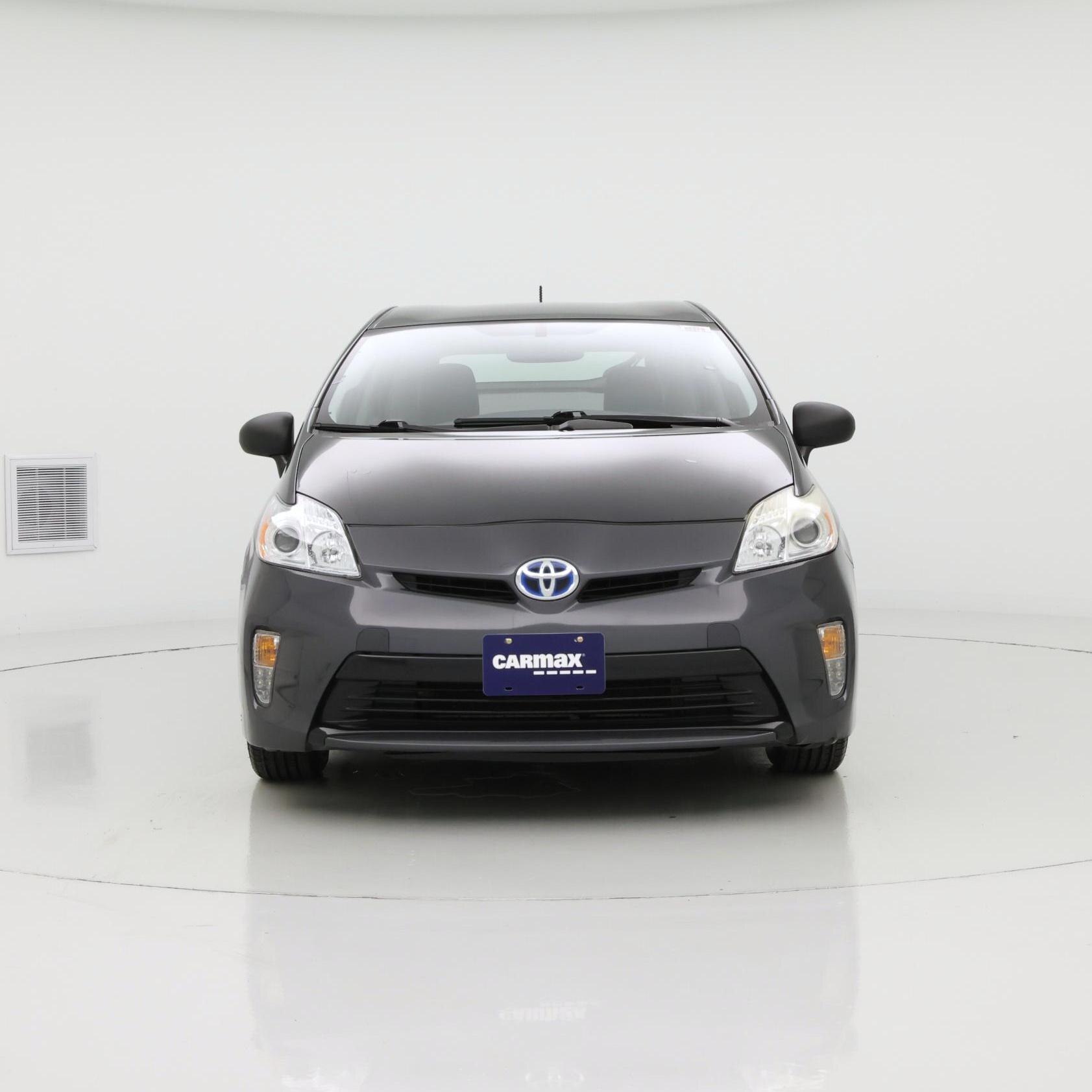 Thumbnail: 2015 Toyota Prius - 5
