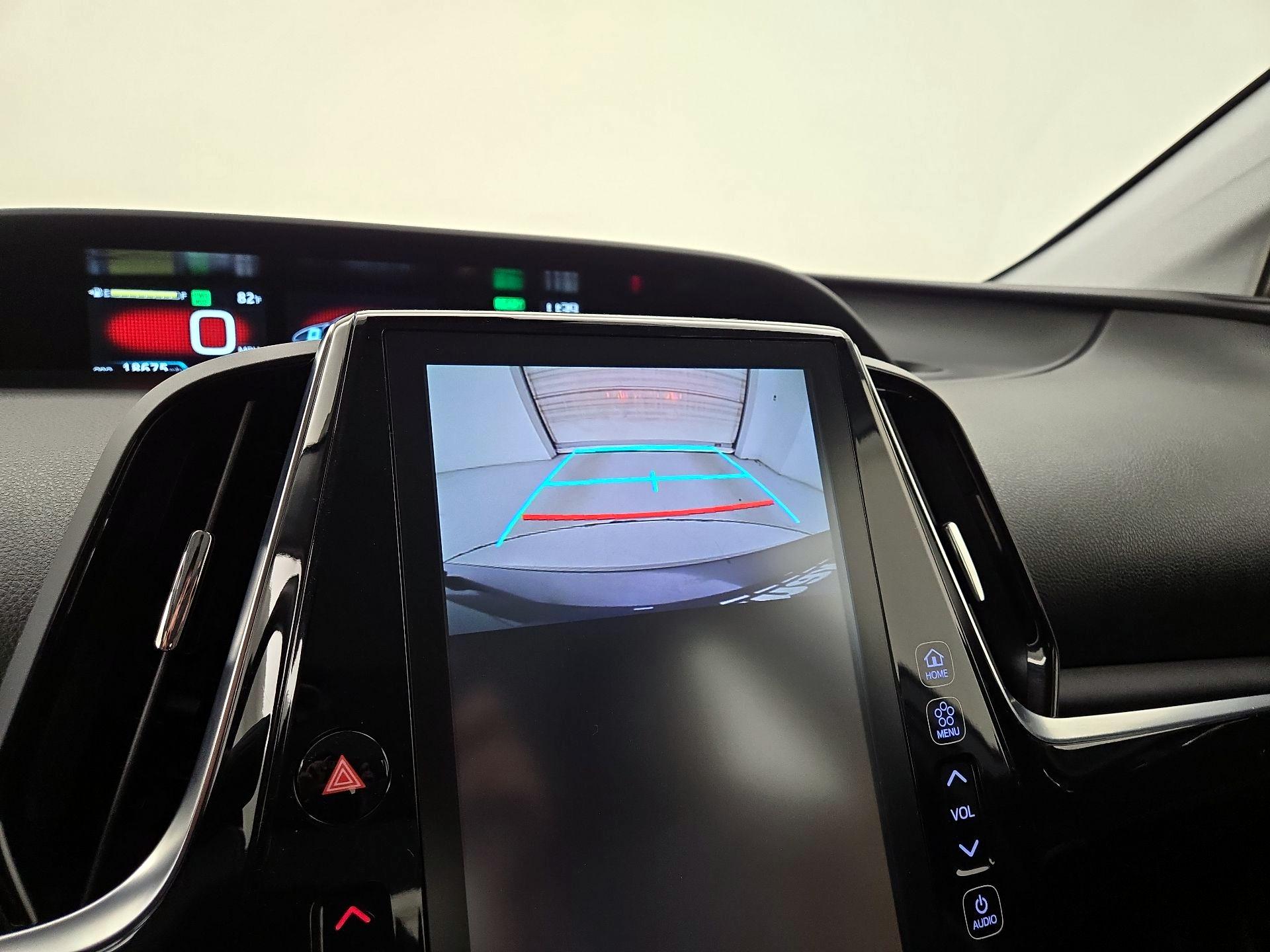 Thumbnail: 2020 Toyota Prius Prime - 15