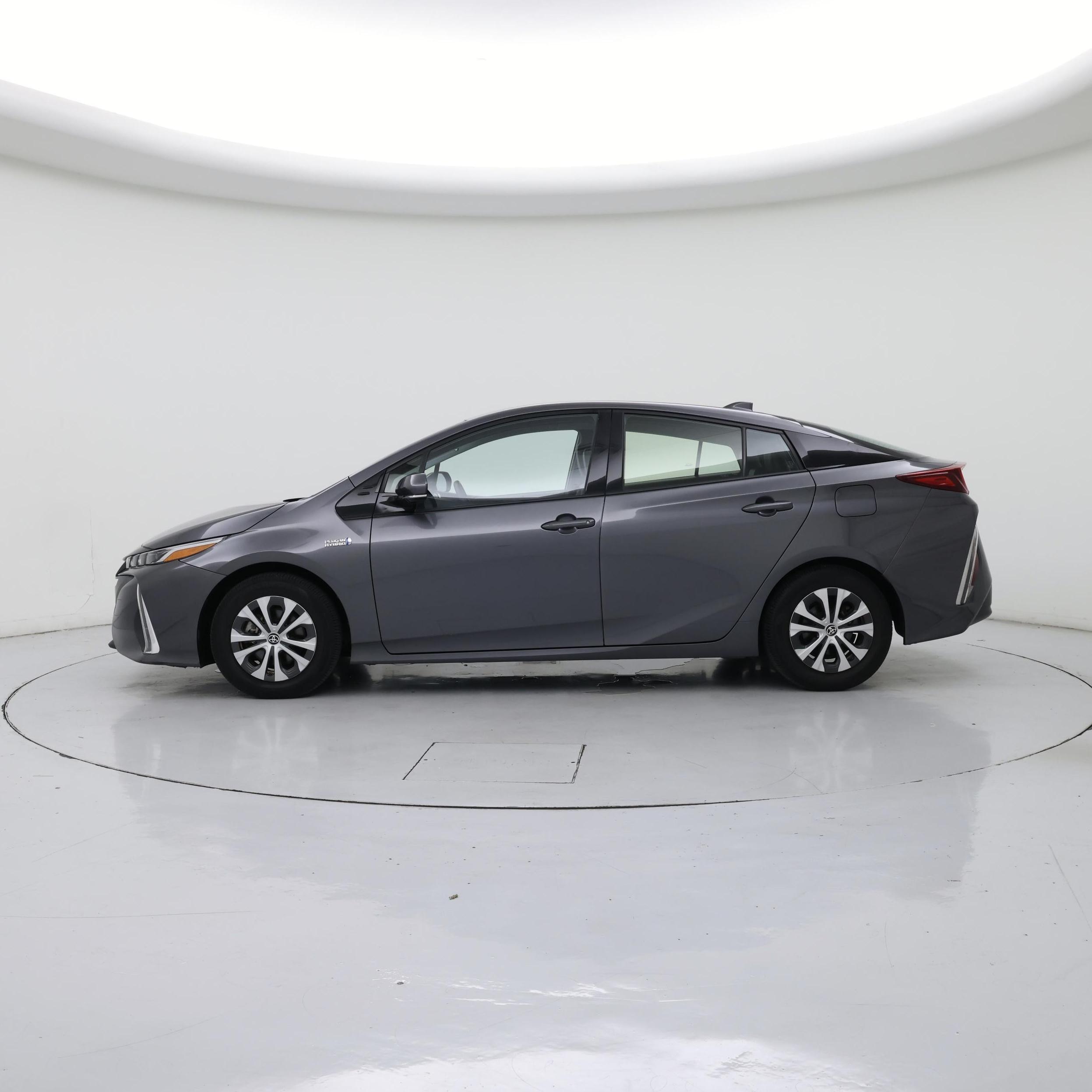 Thumbnail: 2020 Toyota Prius Prime - 3
