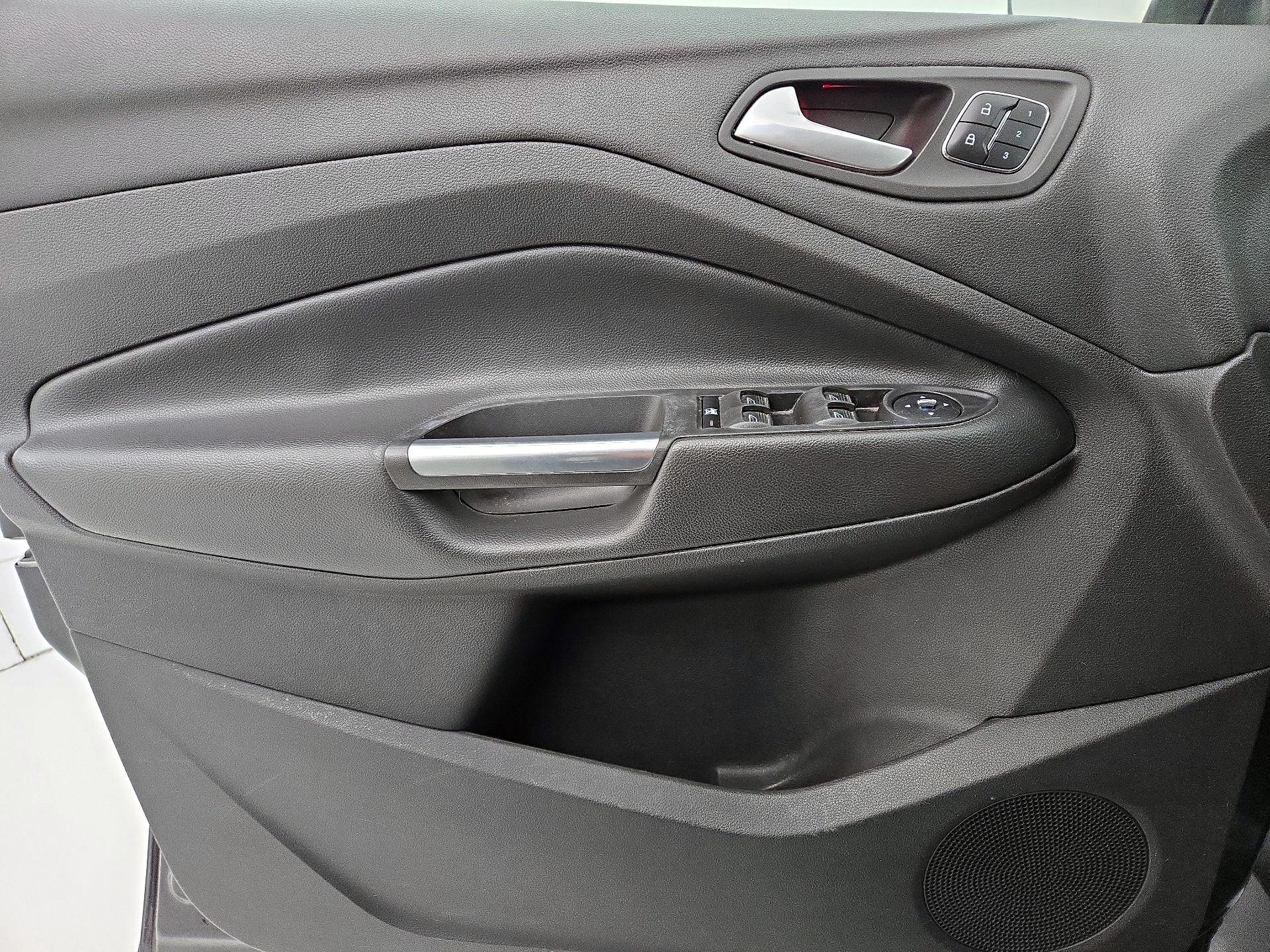 Thumbnail: 2015 Ford Escape - 12