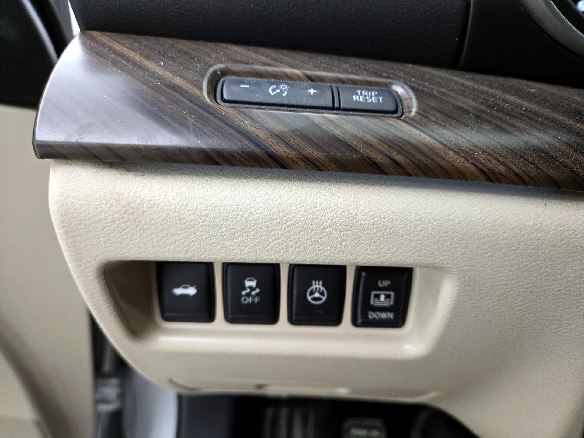 Thumbnail: 2016 Nissan Maxima - 13