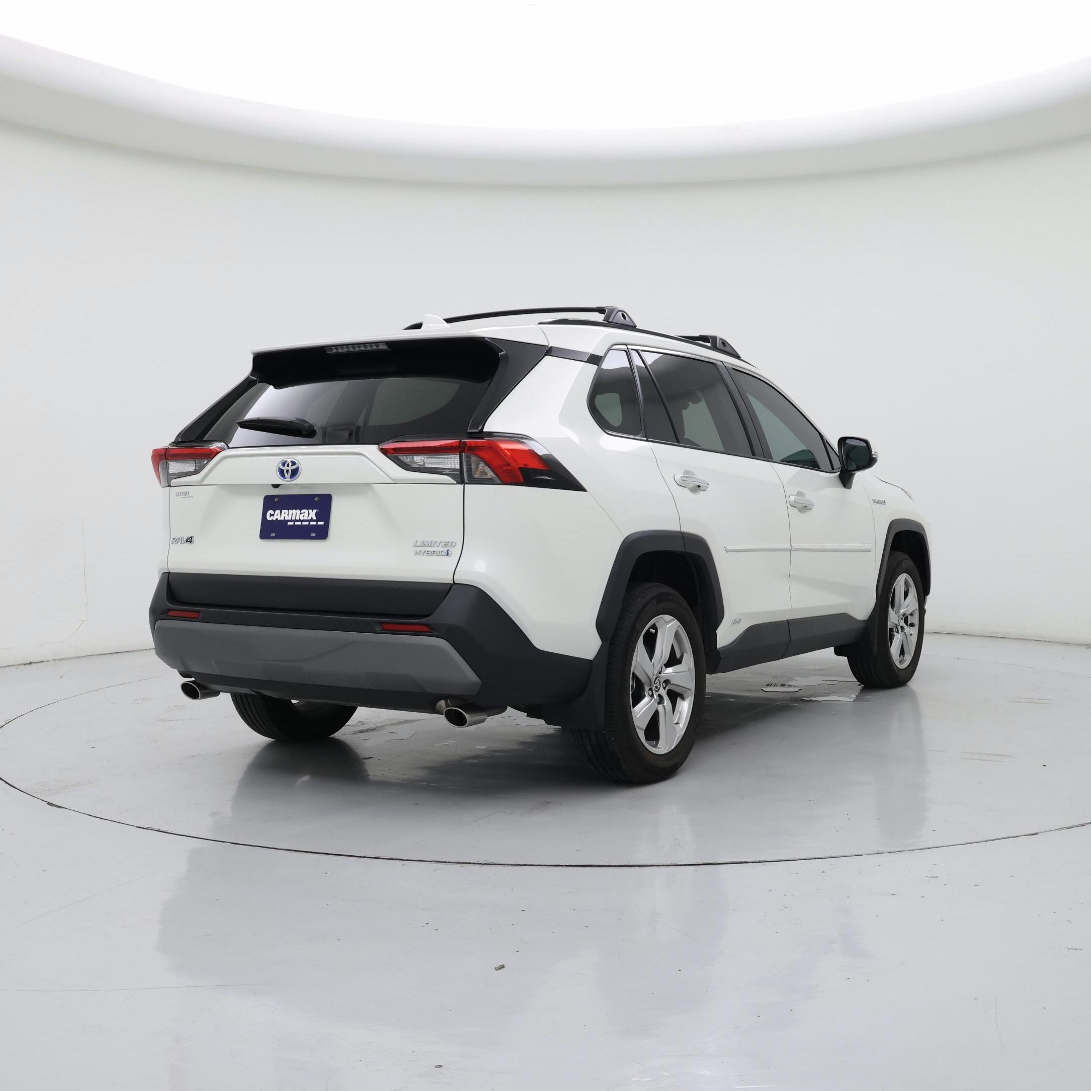 Thumbnail: 2021 Toyota RAV4 - 8