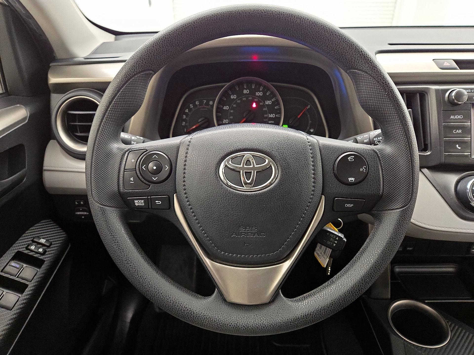 Thumbnail: 2015 Toyota RAV4 - 10