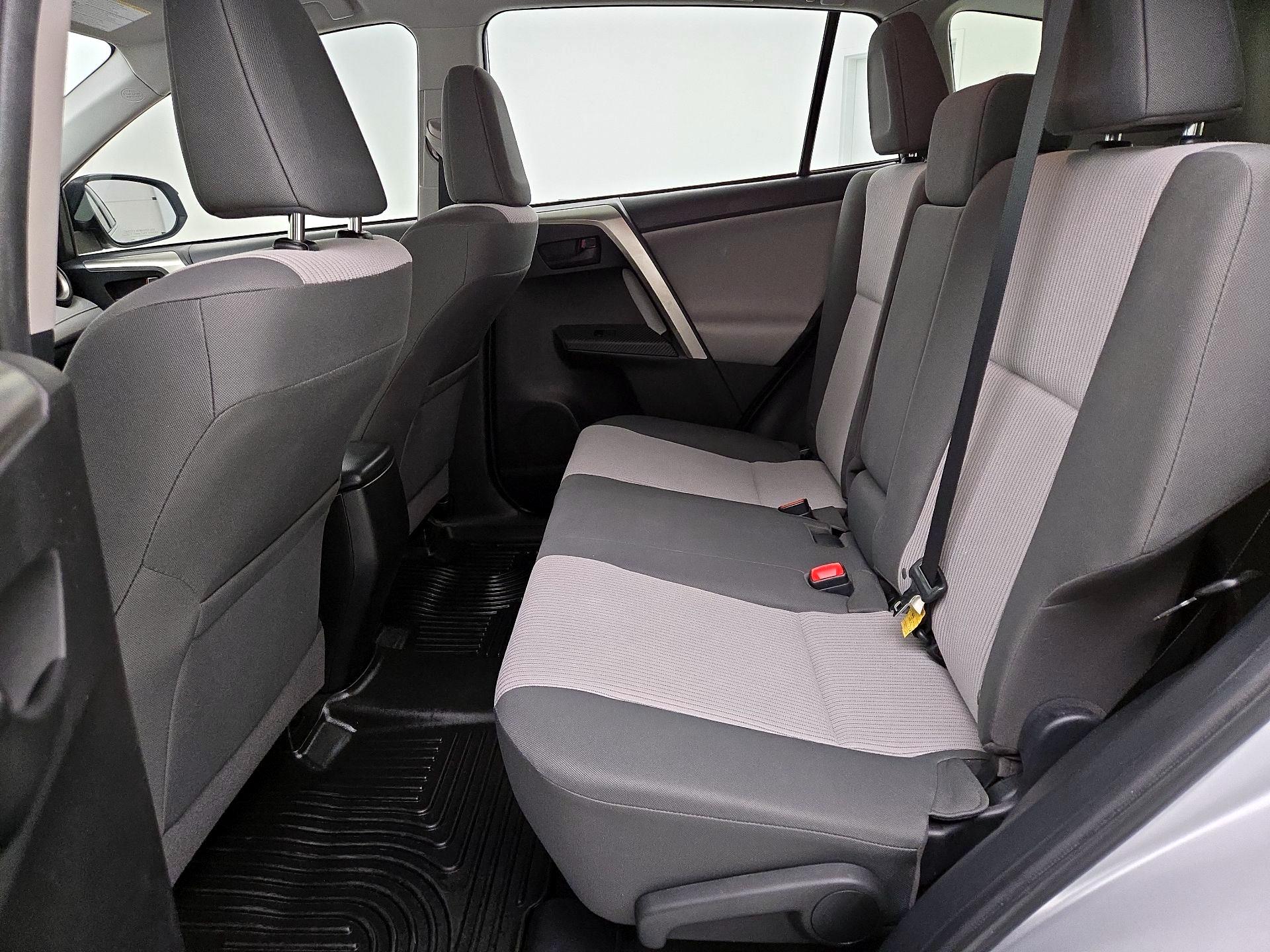 Thumbnail: 2015 Toyota RAV4 - 19
