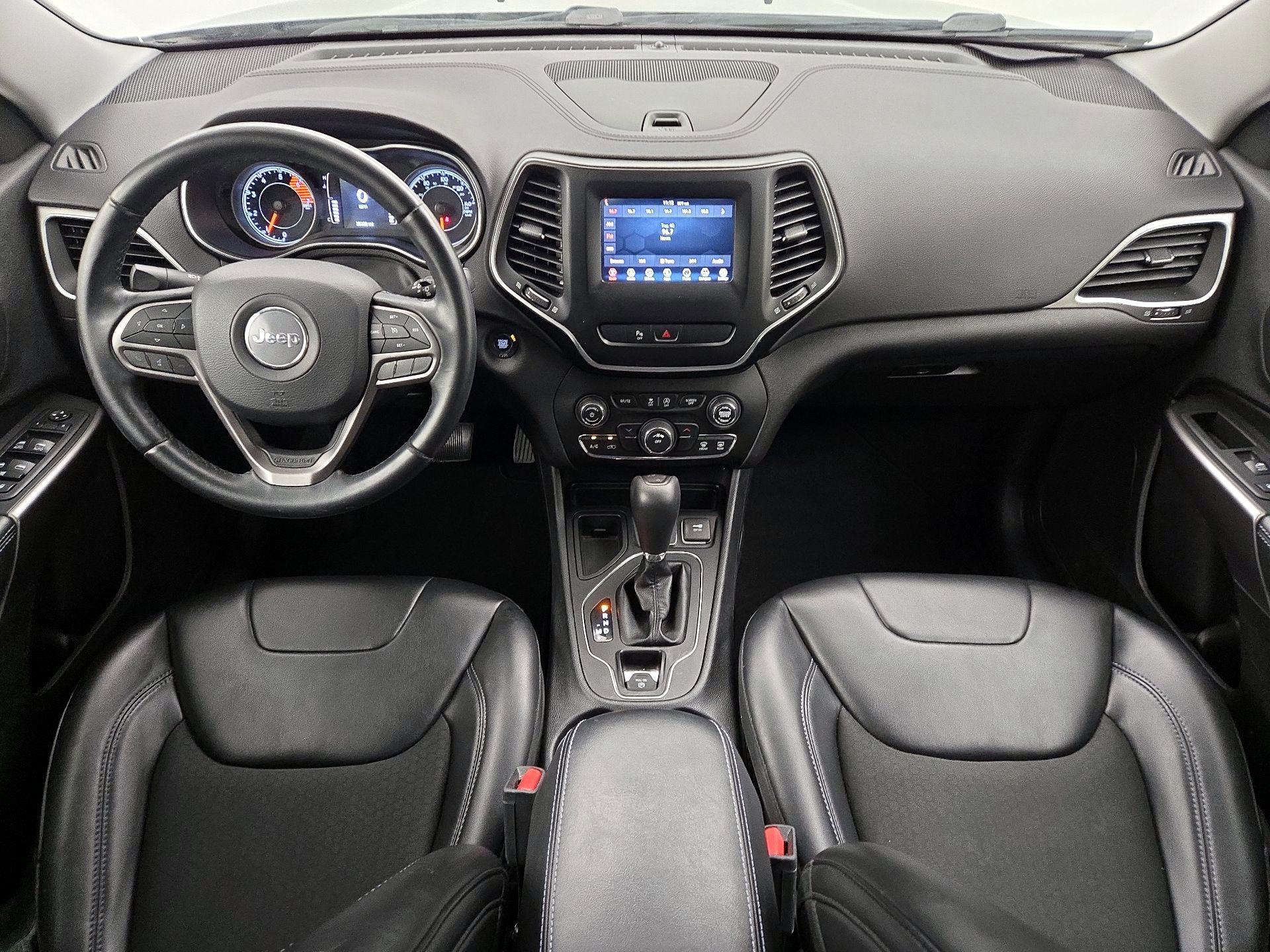 Thumbnail: 2019 Jeep Cherokee - 9